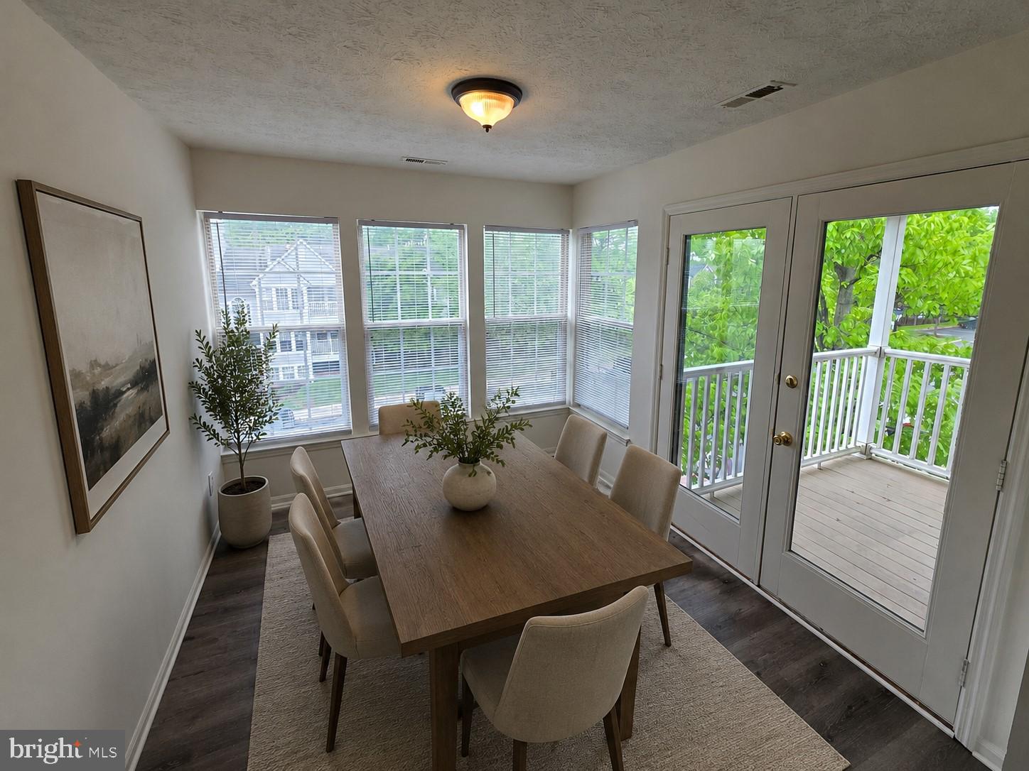 WOODRIDGE MANOR - Residential