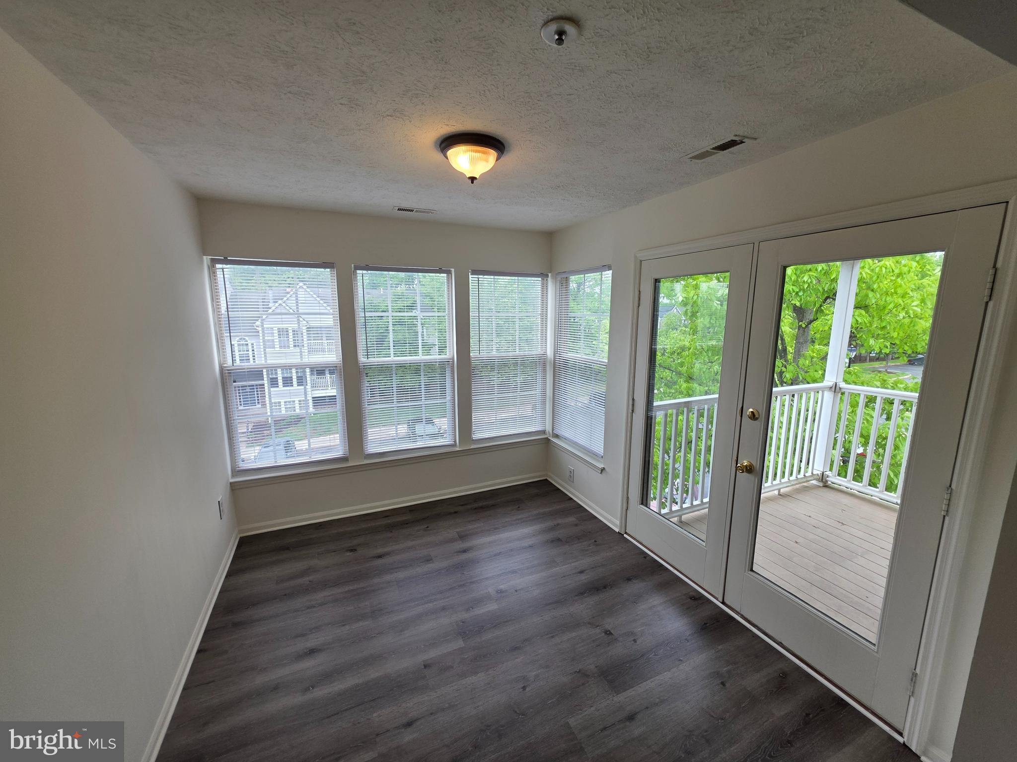 WOODRIDGE MANOR - Residential