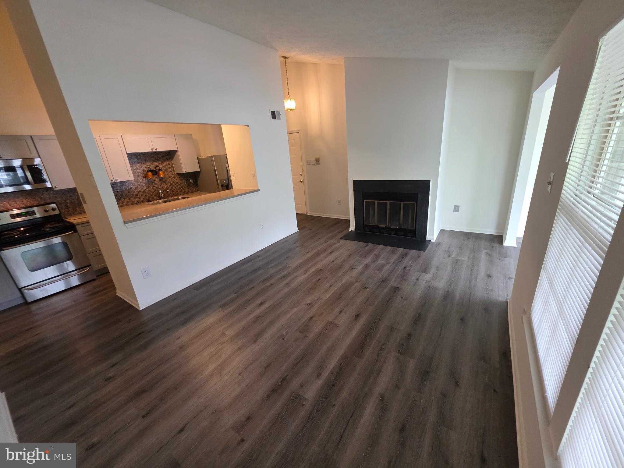 WOODRIDGE MANOR - Residential