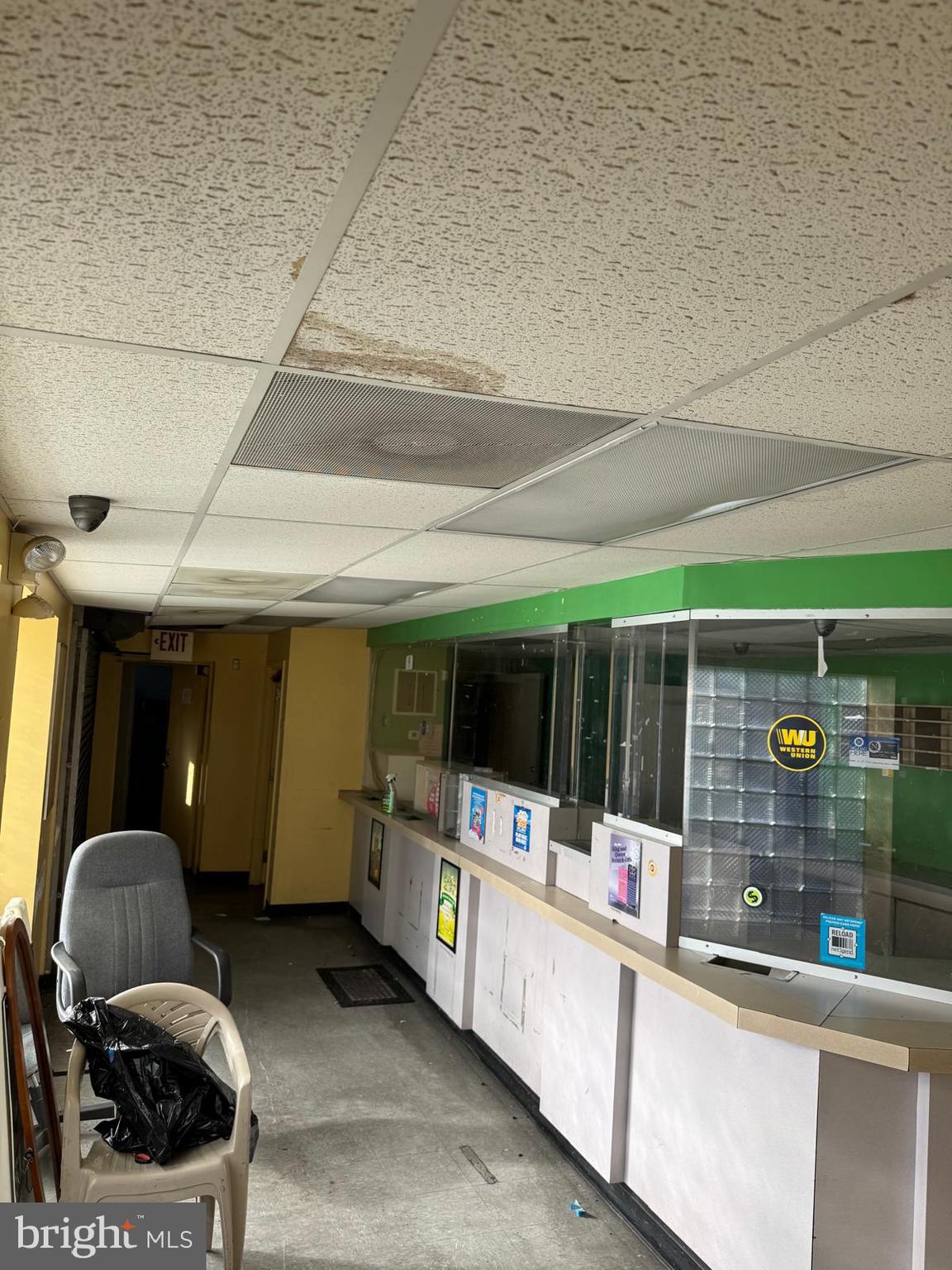 OLD GOUCHER - Commercial Lease