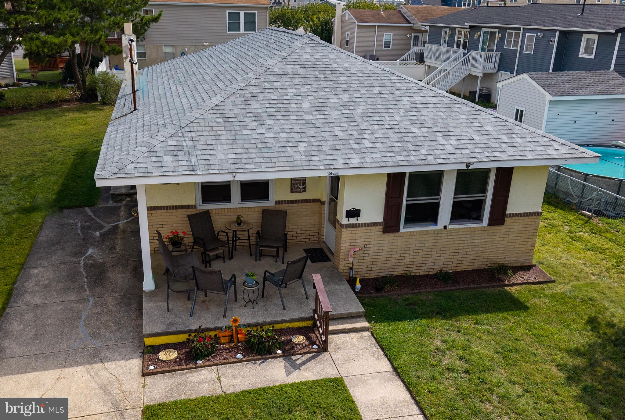 3 GIRARD PLACE