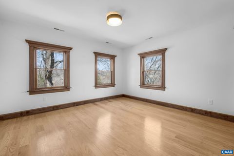 listing image 50