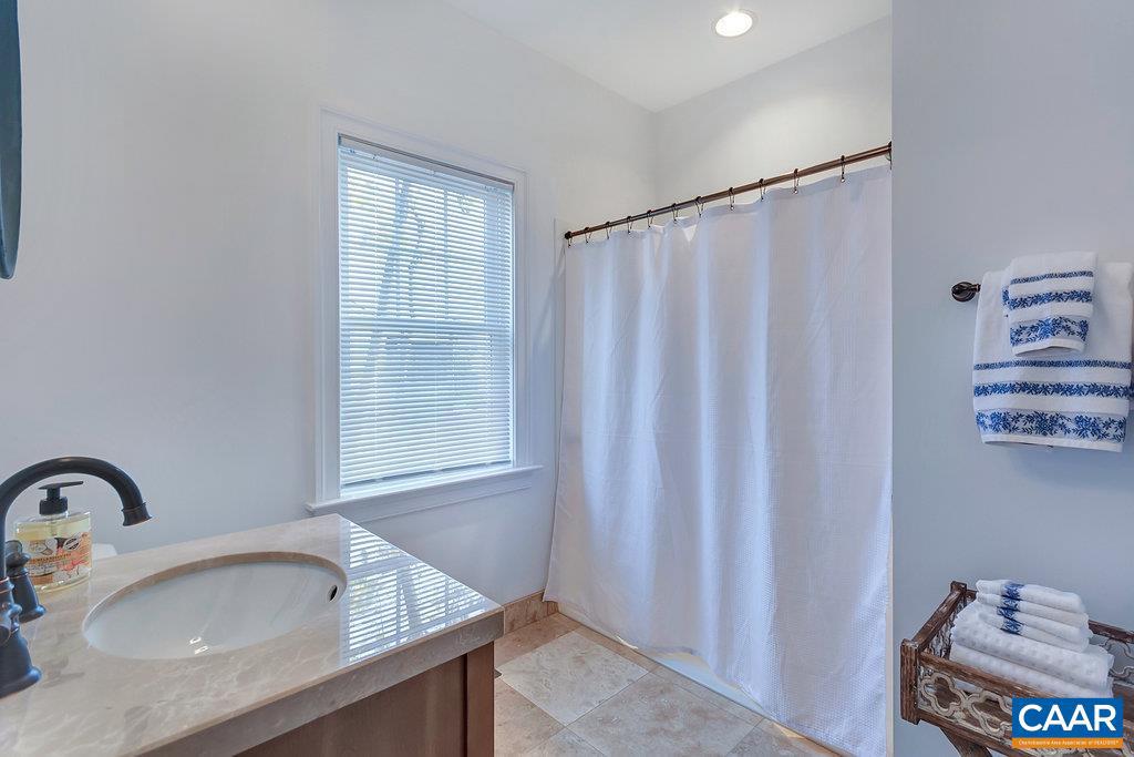 BELMONT - Residential