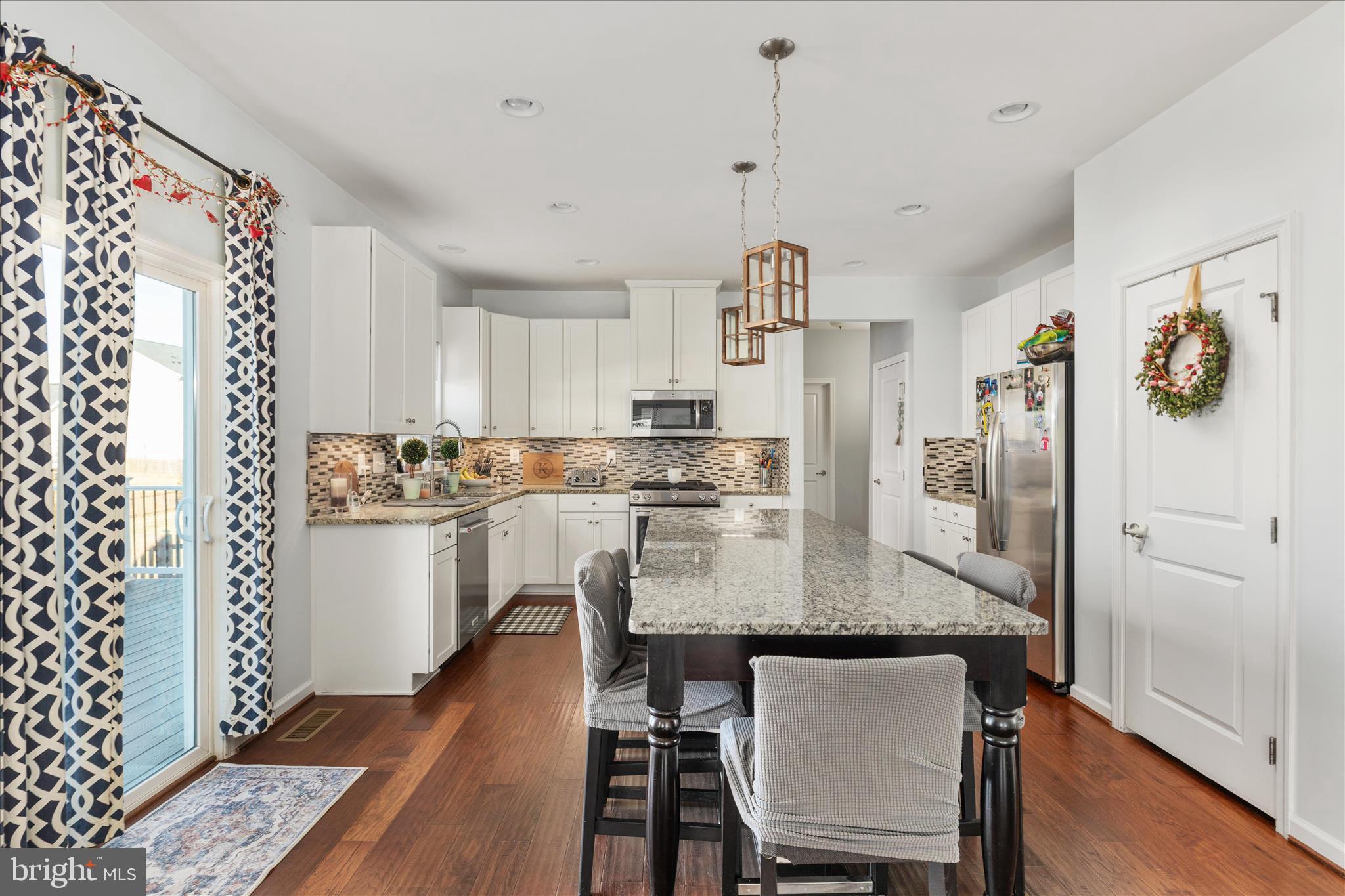 LOVETTSVILLE TOWN CENTER - Residential