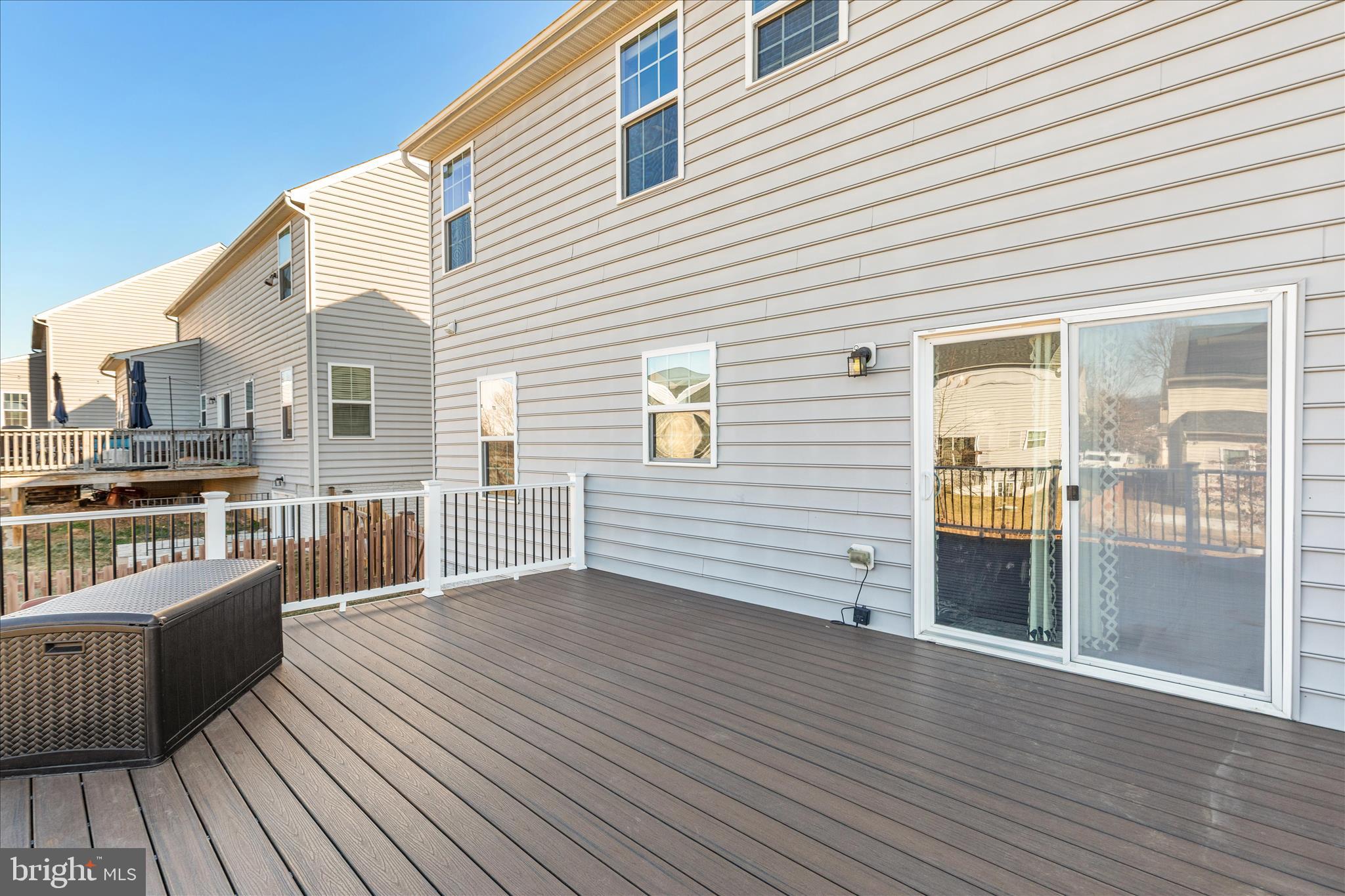 LOVETTSVILLE TOWN CENTER - Residential