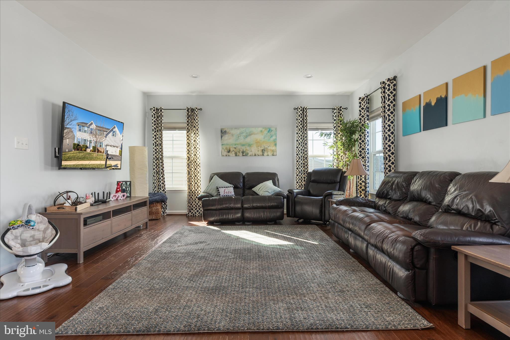 LOVETTSVILLE TOWN CENTER - Residential