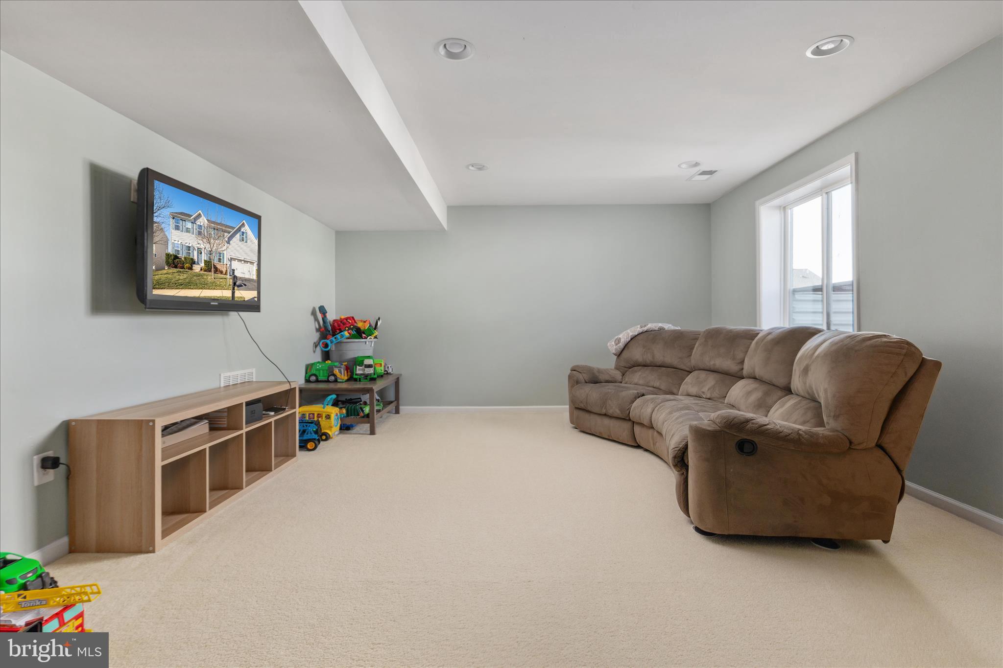 LOVETTSVILLE TOWN CENTER - Residential