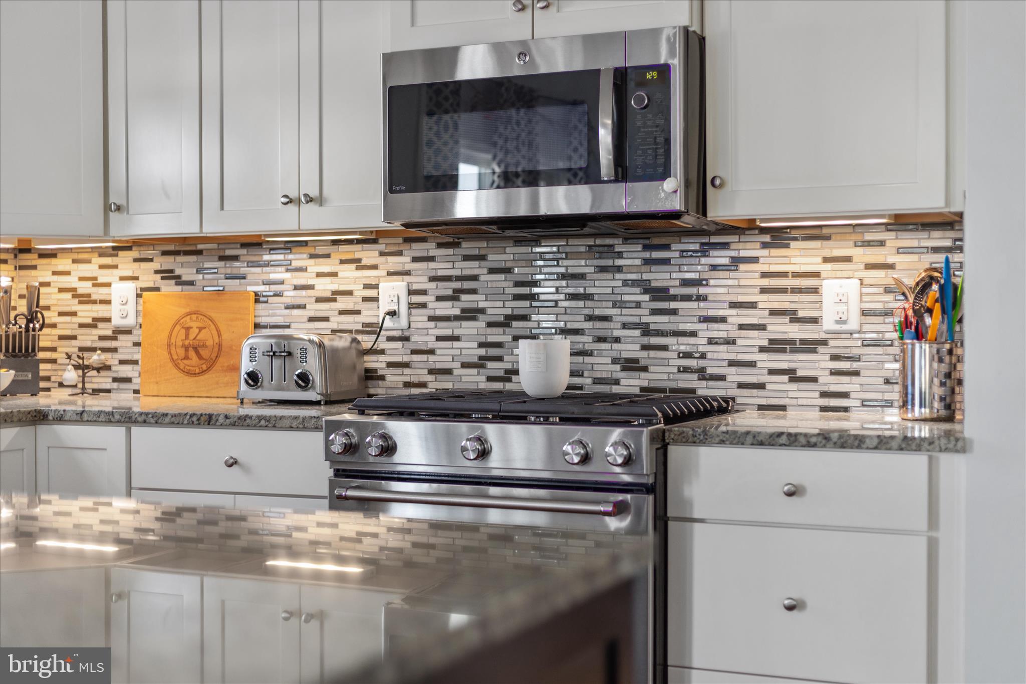 LOVETTSVILLE TOWN CENTER - Residential