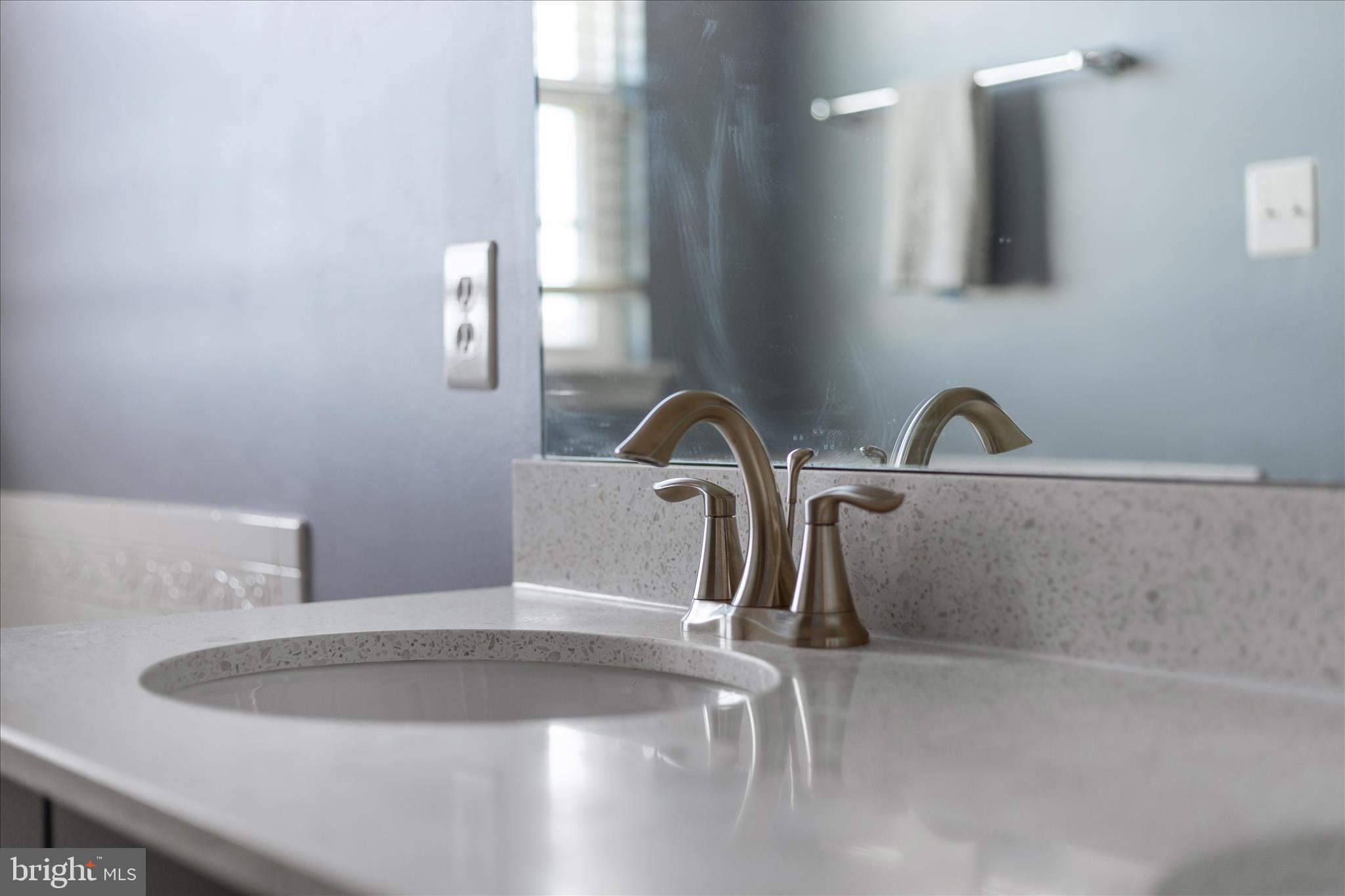 LOVETTSVILLE TOWN CENTER - Residential