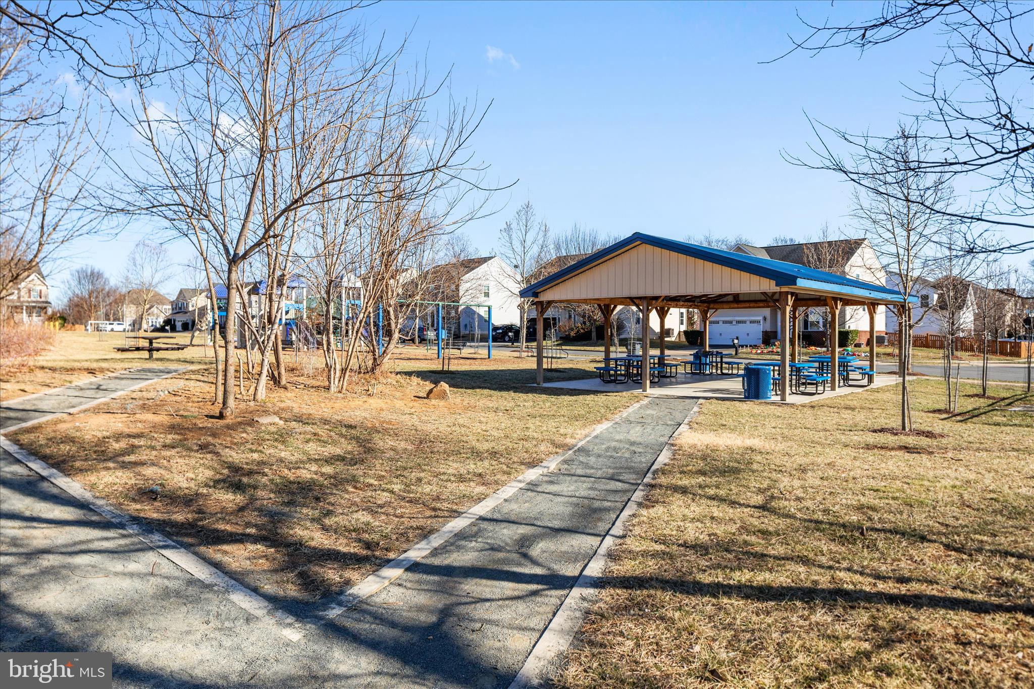 LOVETTSVILLE TOWN CENTER - Residential