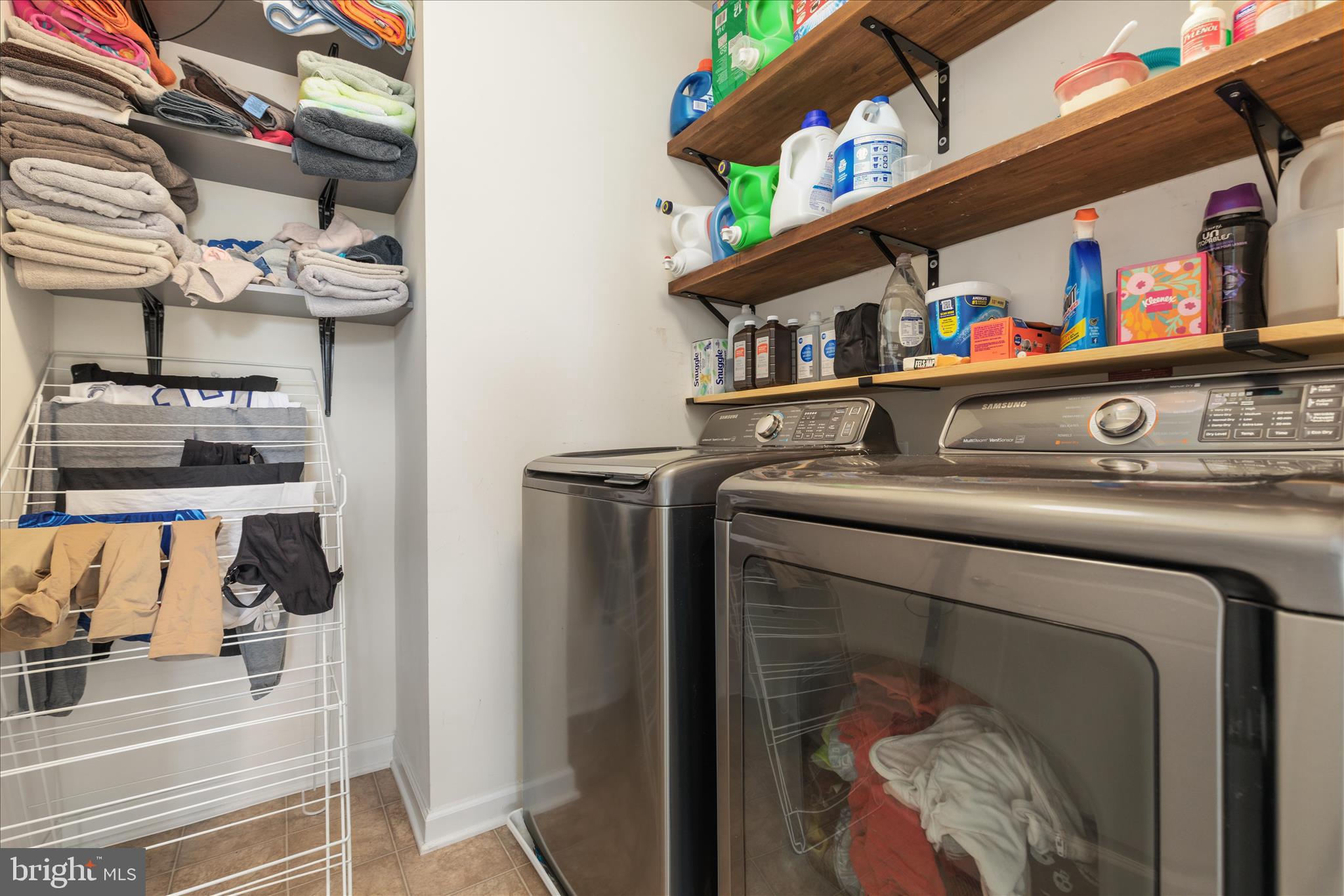 LOVETTSVILLE TOWN CENTER - Residential