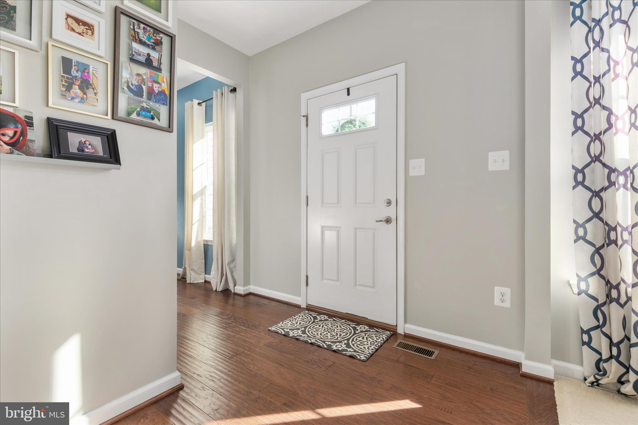 LOVETTSVILLE TOWN CENTER - Residential