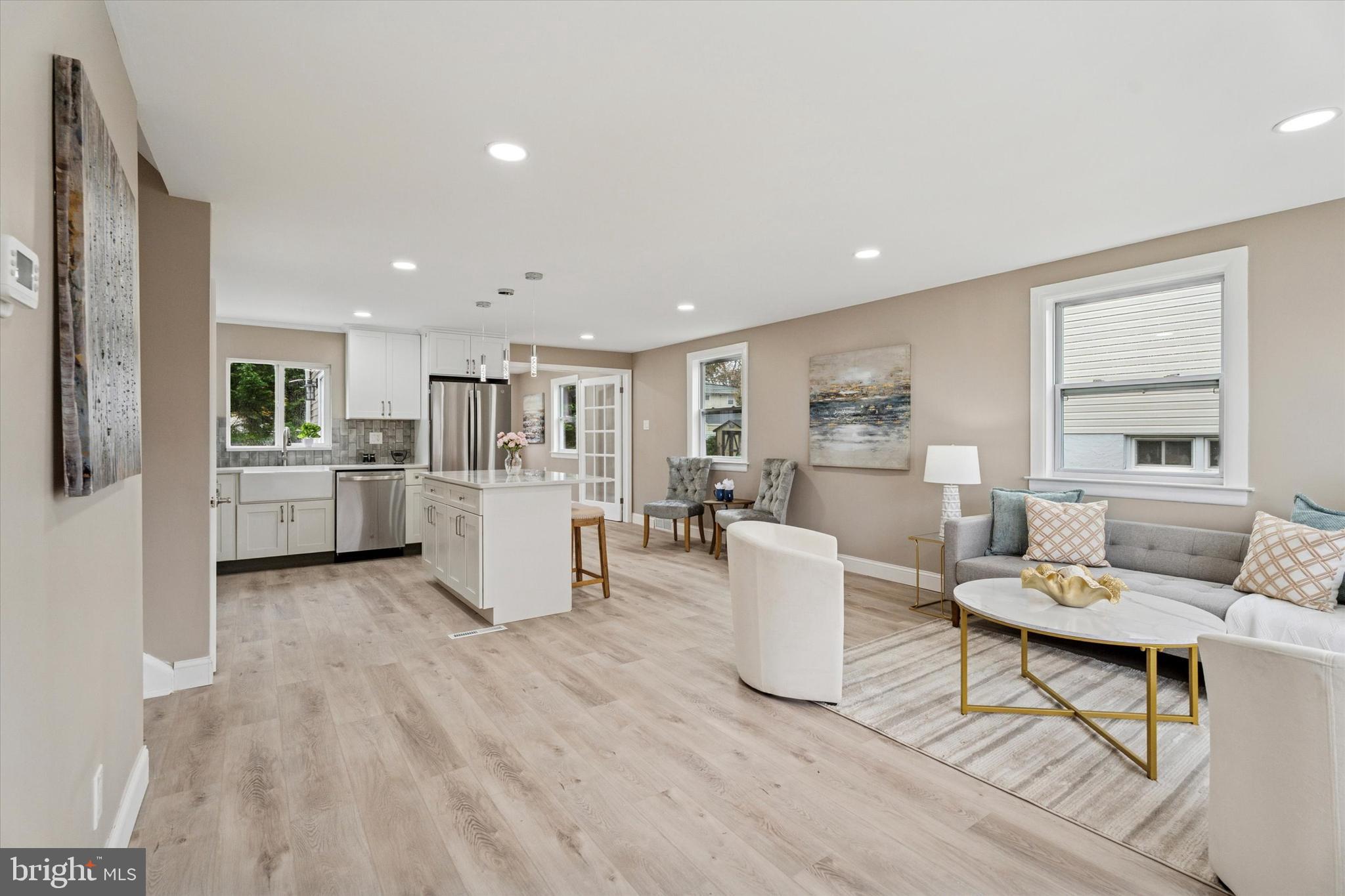 THE SUMMIT - Residential