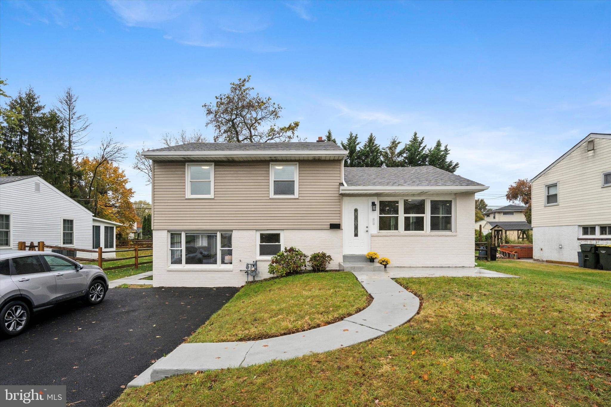 THE SUMMIT - Residential