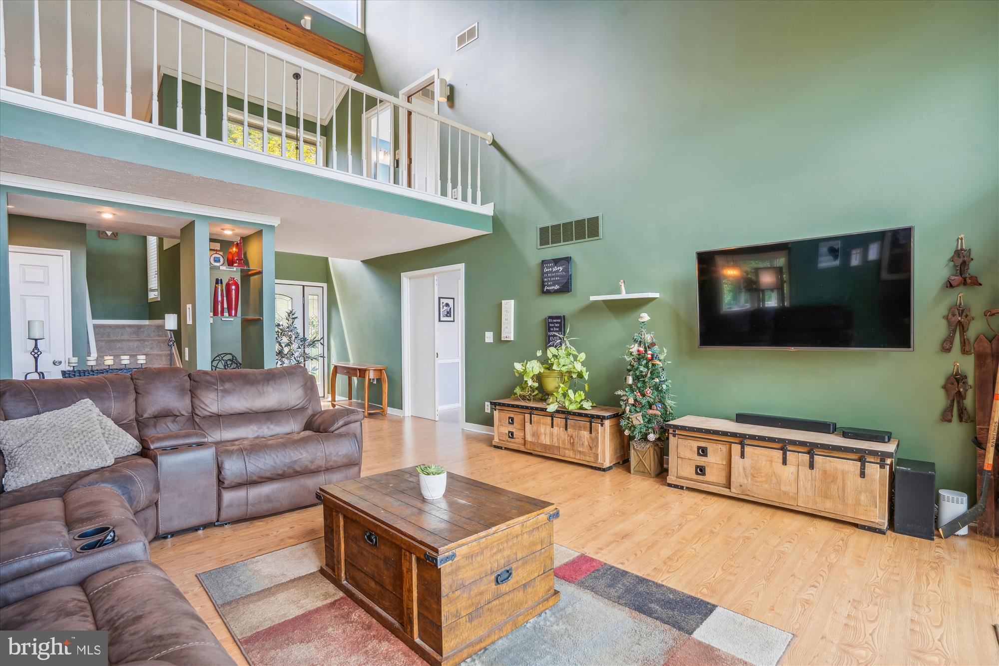 LAKE SHORE - Residential