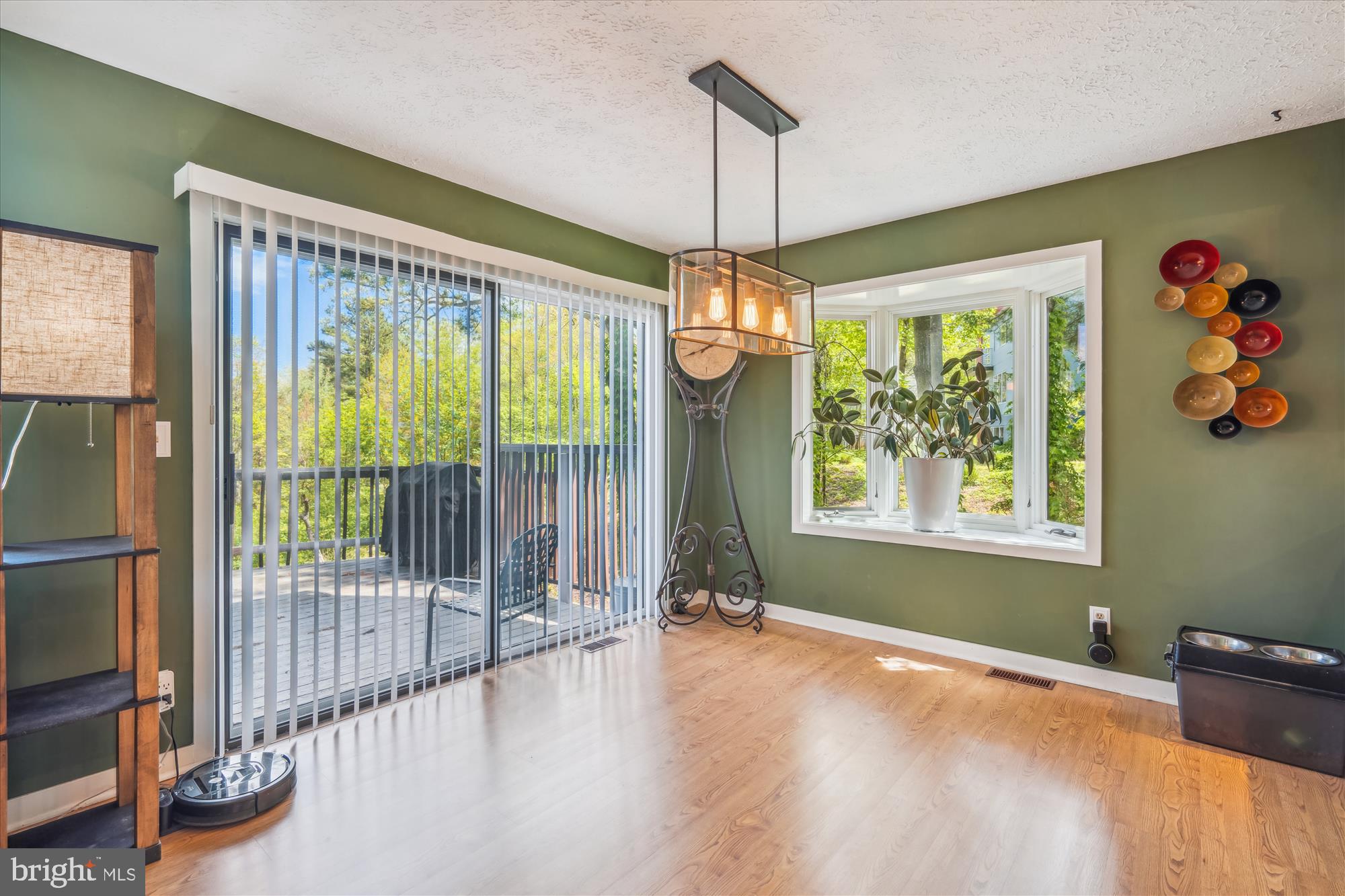 LAKE SHORE - Residential