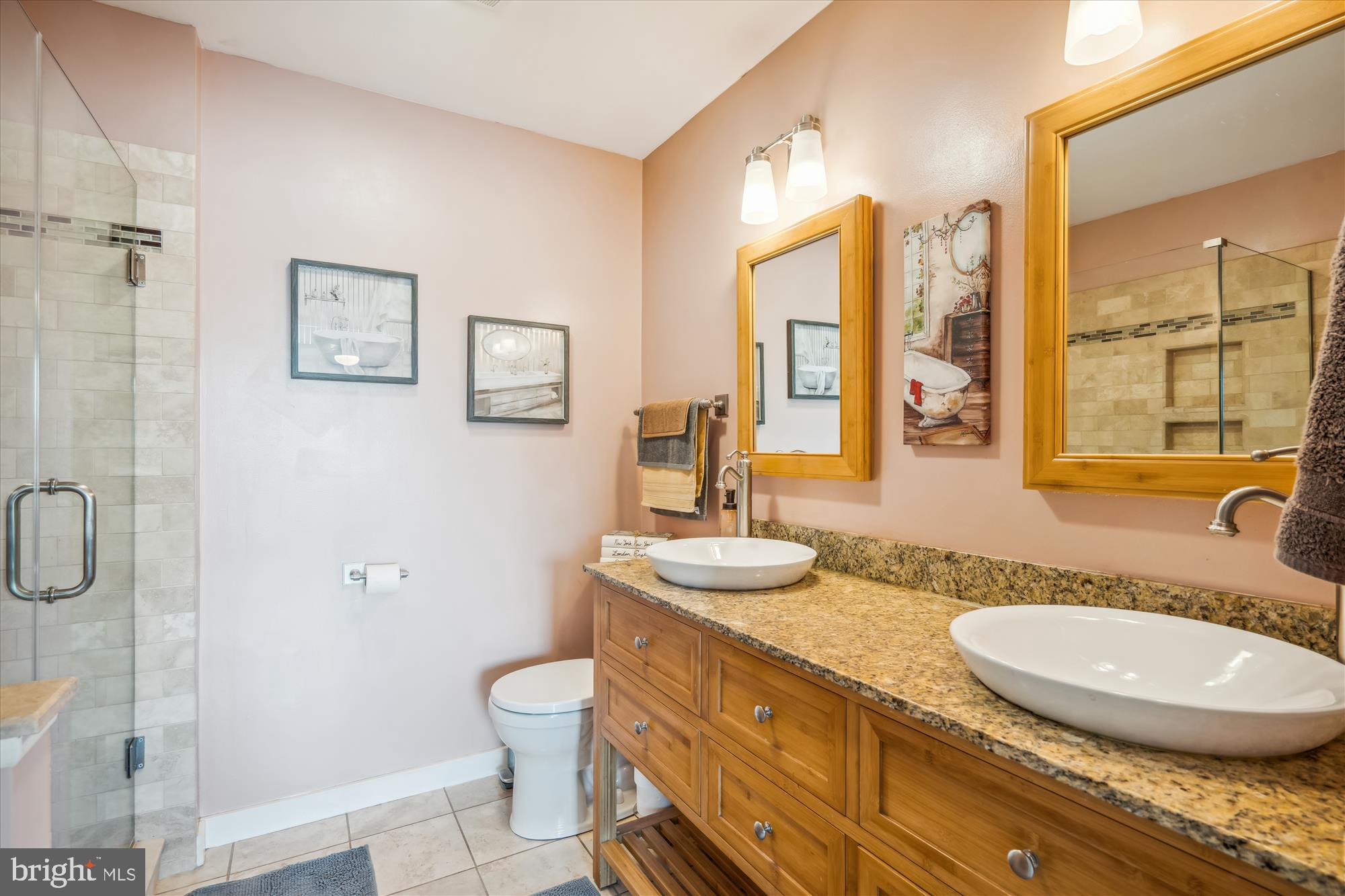 LAKE SHORE - Residential