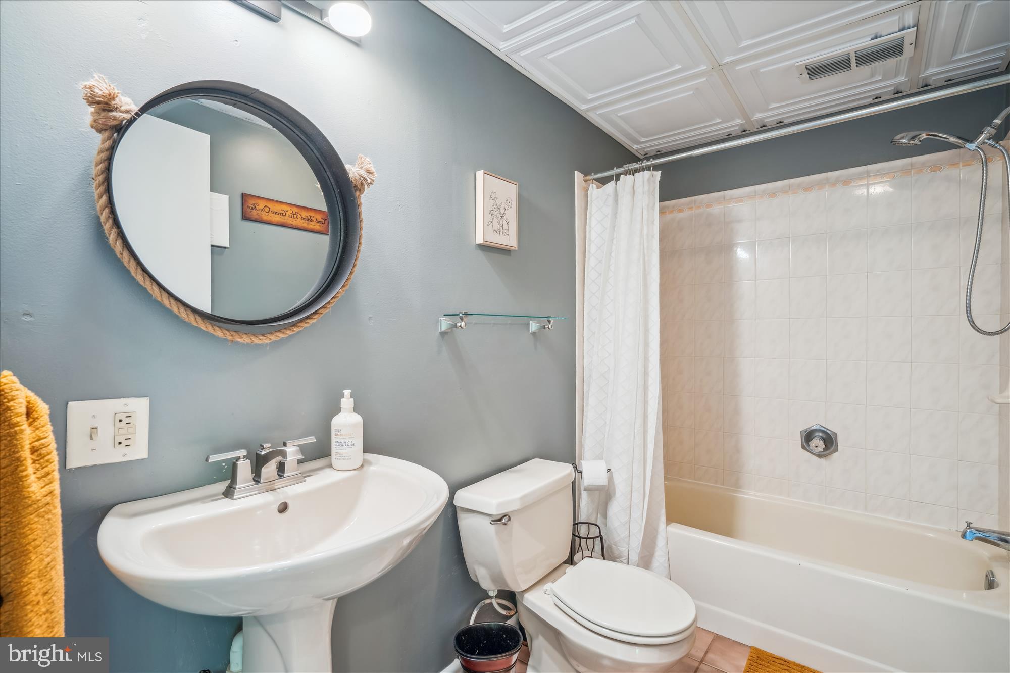 LAKE SHORE - Residential