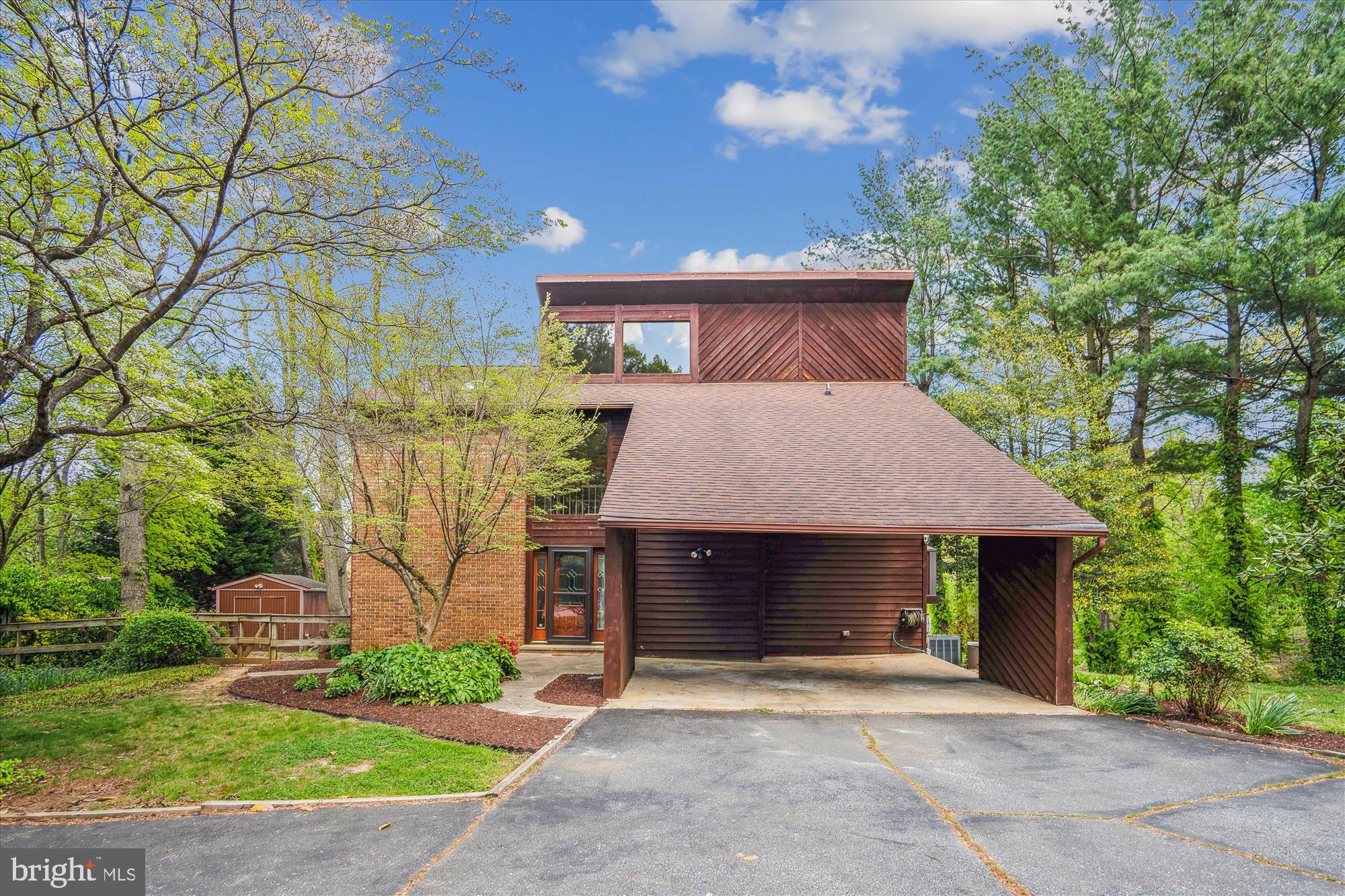 LAKE SHORE - Residential