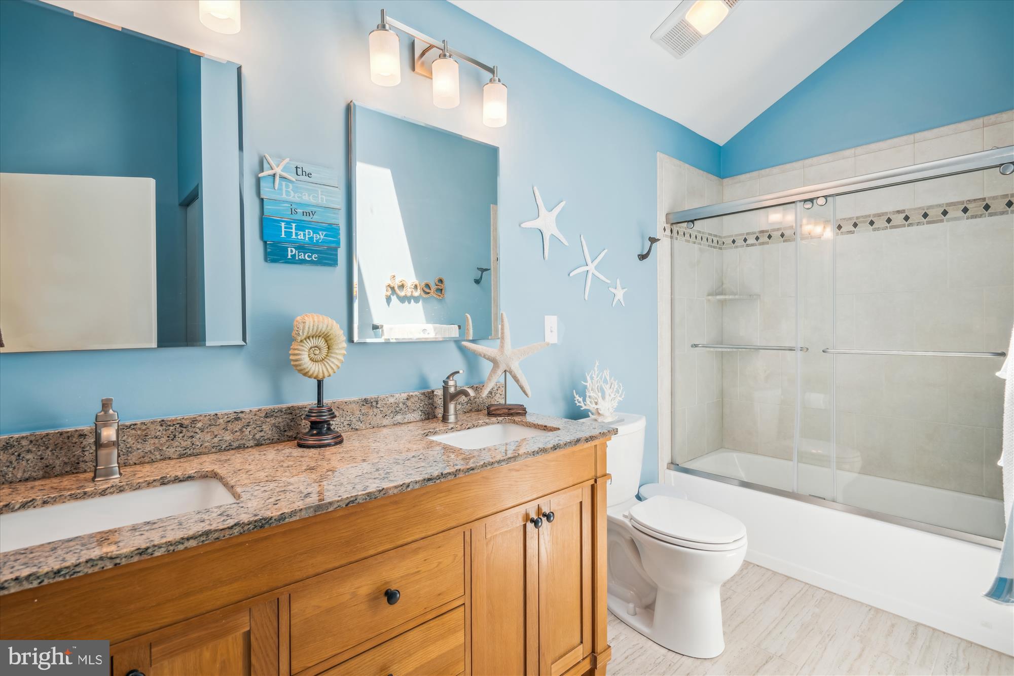 LAKE SHORE - Residential