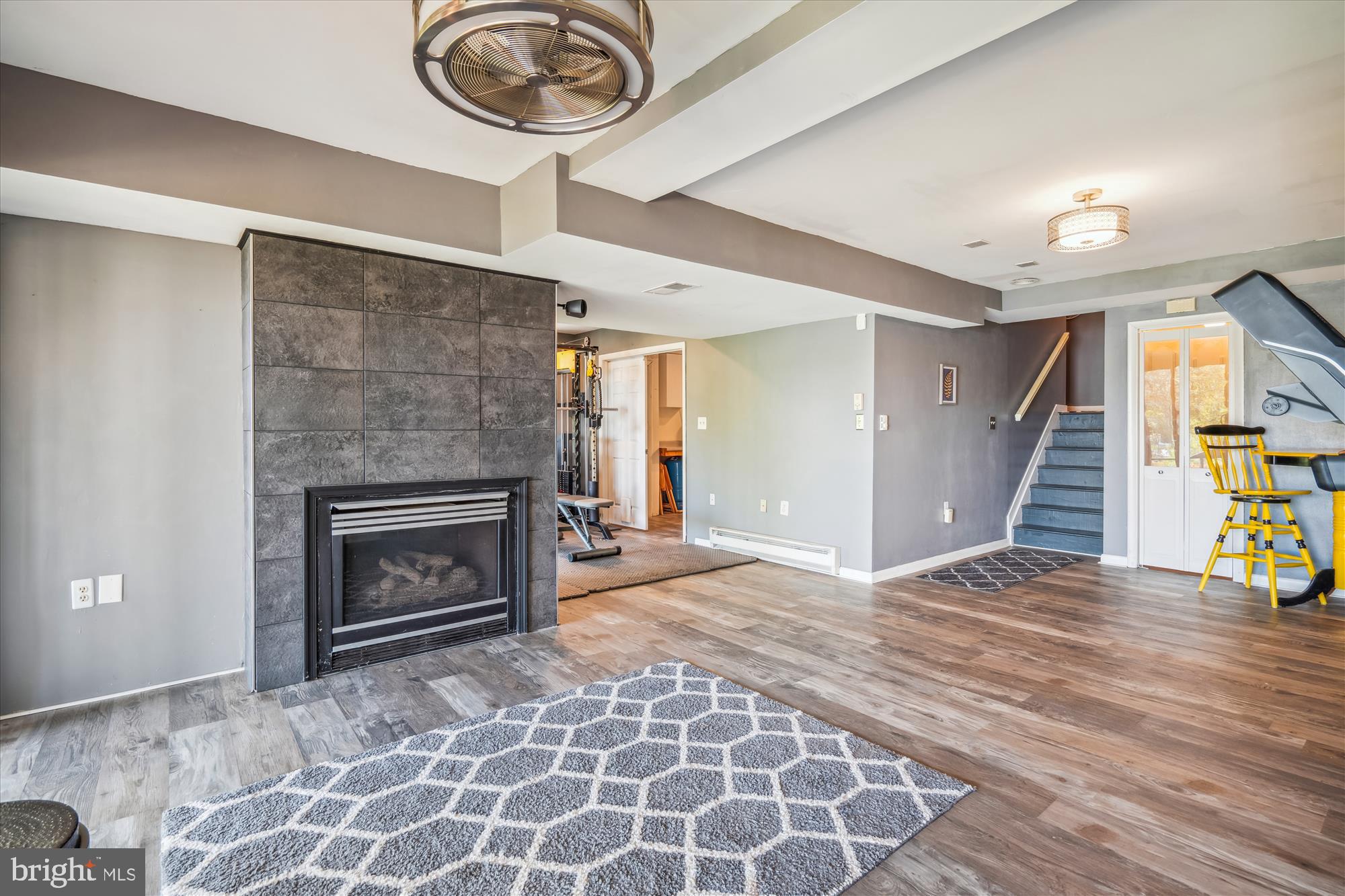 LAKE SHORE - Residential