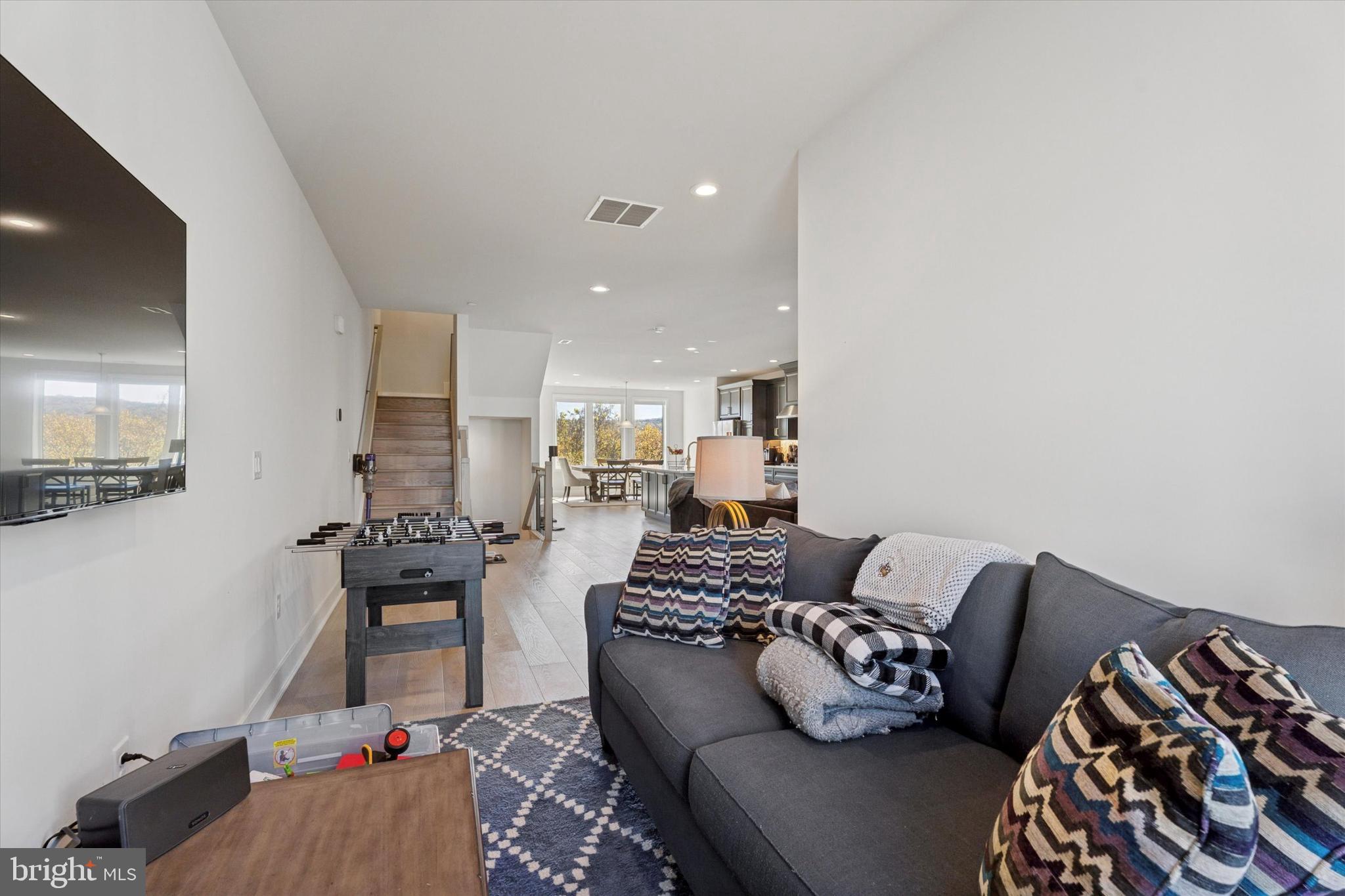 OVERLOOK AT TOWN CENTER - Residential