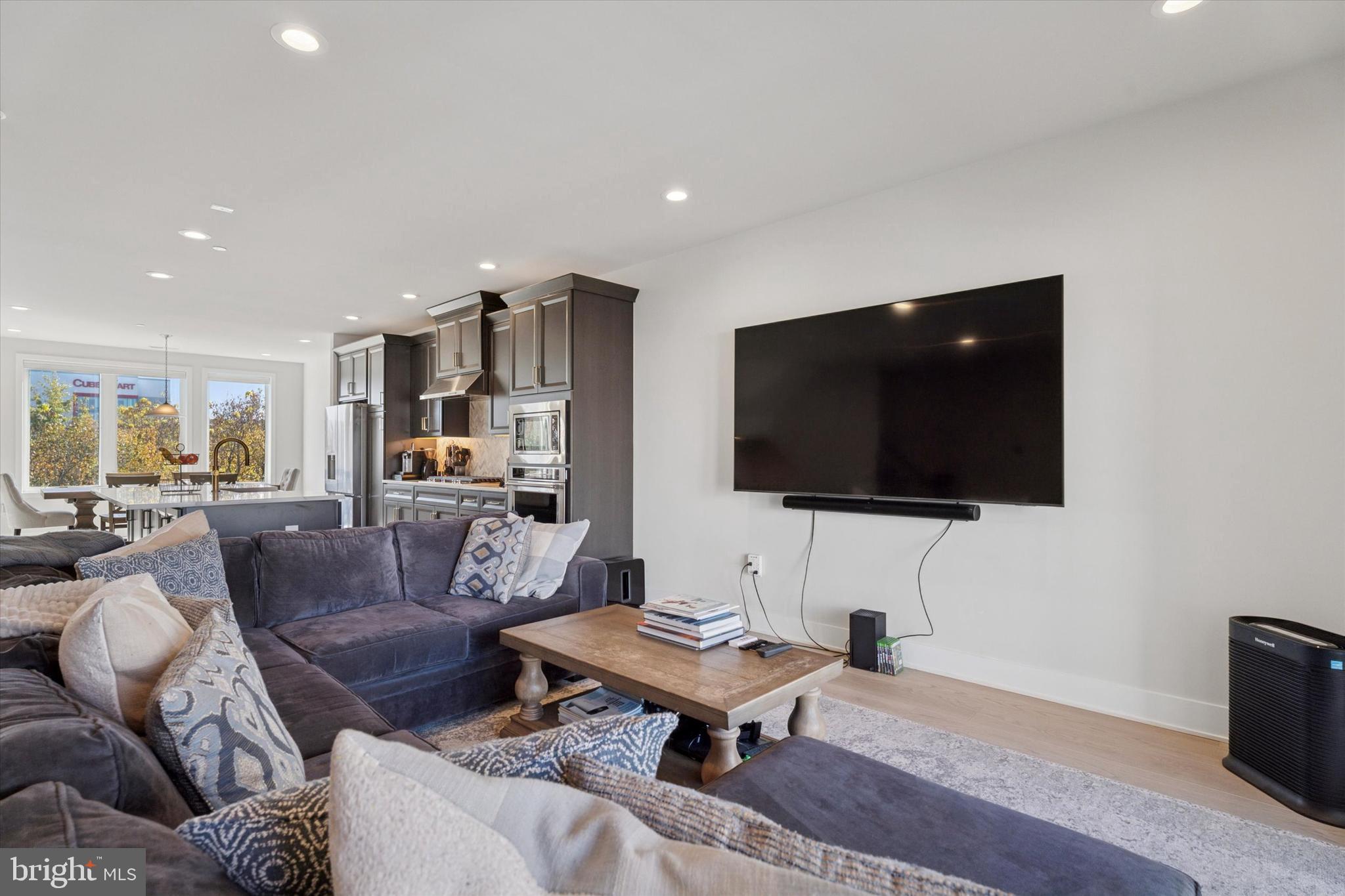 OVERLOOK AT TOWN CENTER - Residential