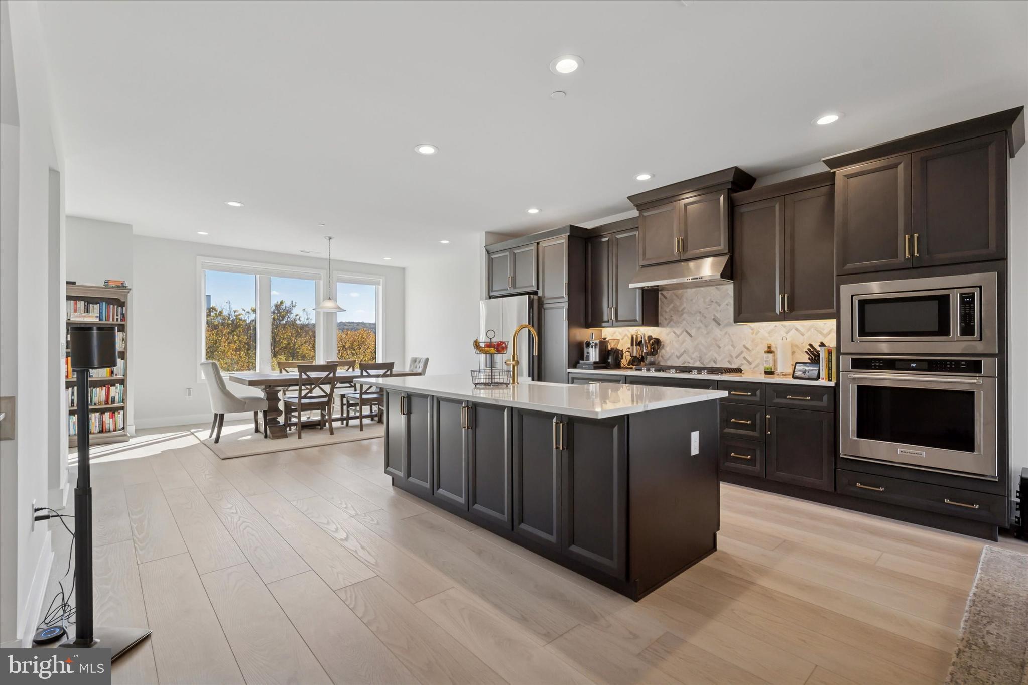 OVERLOOK AT TOWN CENTER - Residential