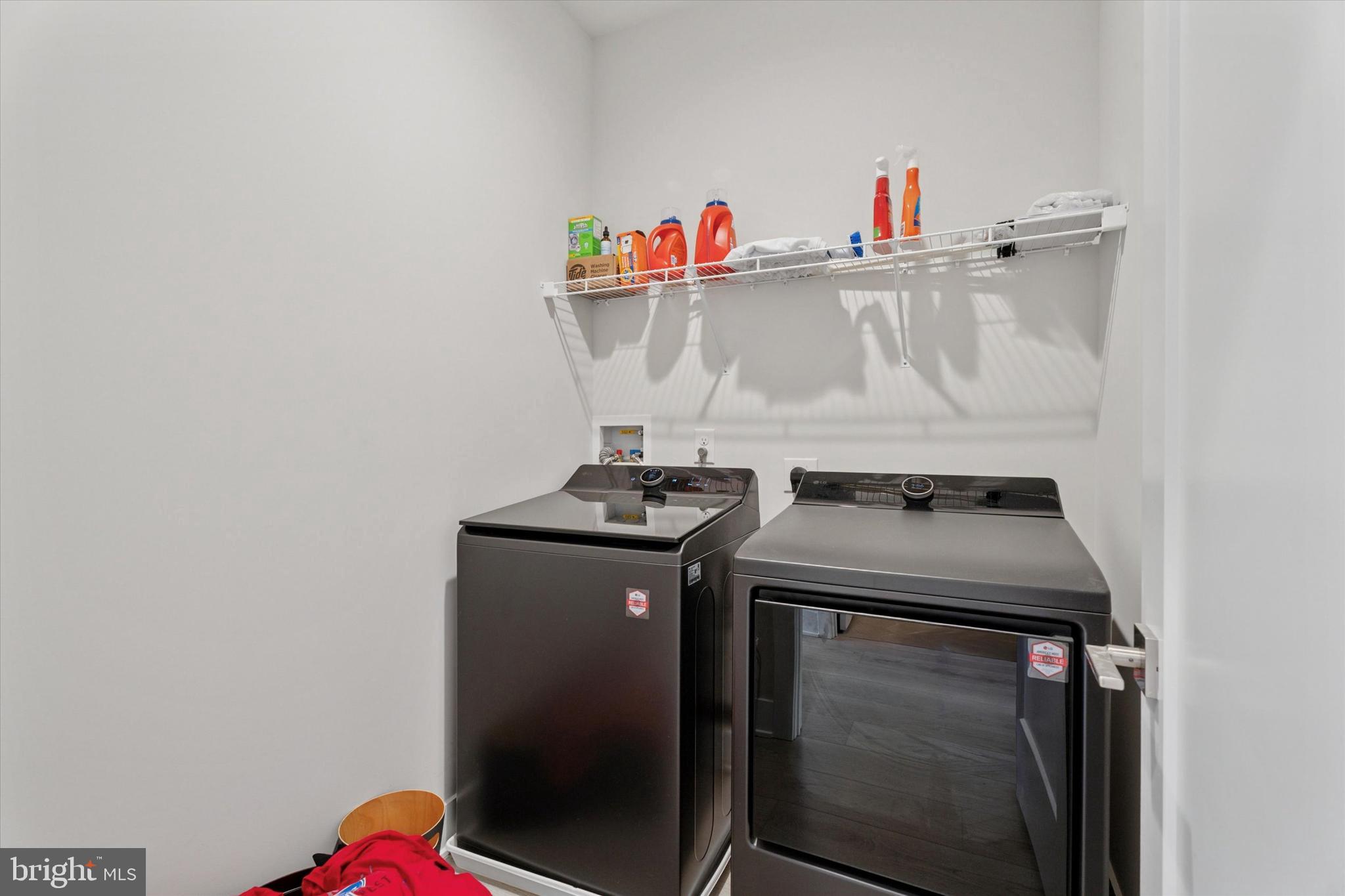 OVERLOOK AT TOWN CENTER - Residential