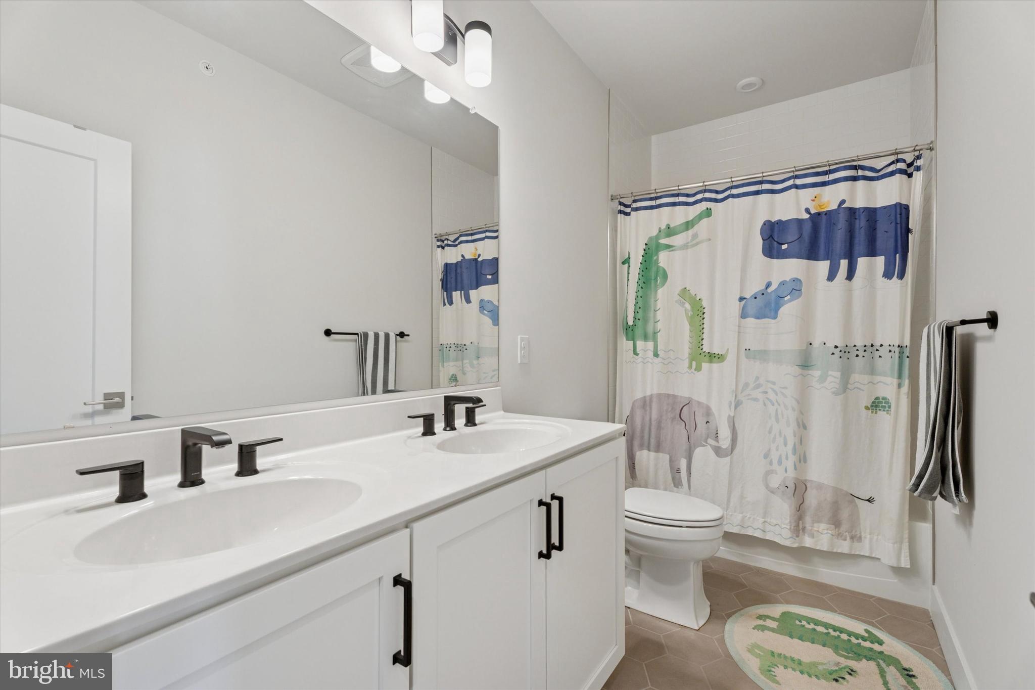 OVERLOOK AT TOWN CENTER - Residential