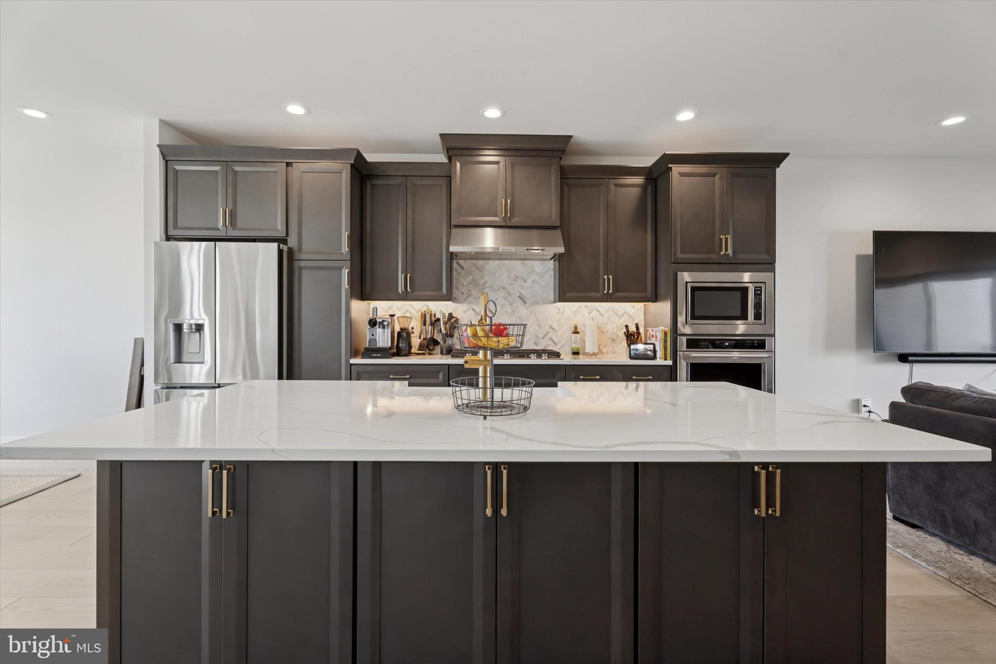 OVERLOOK AT TOWN CENTER - Residential