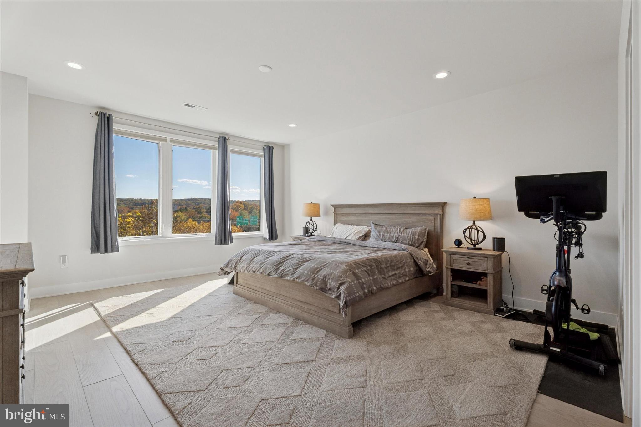 OVERLOOK AT TOWN CENTER - Residential