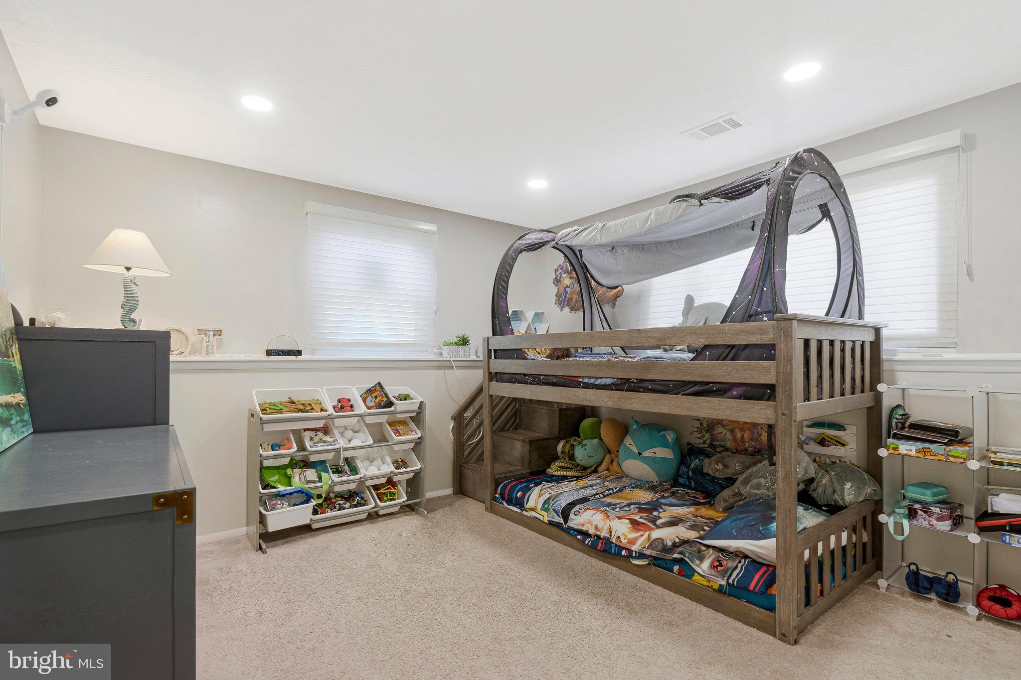 FOX MILL ESTATES - Residential