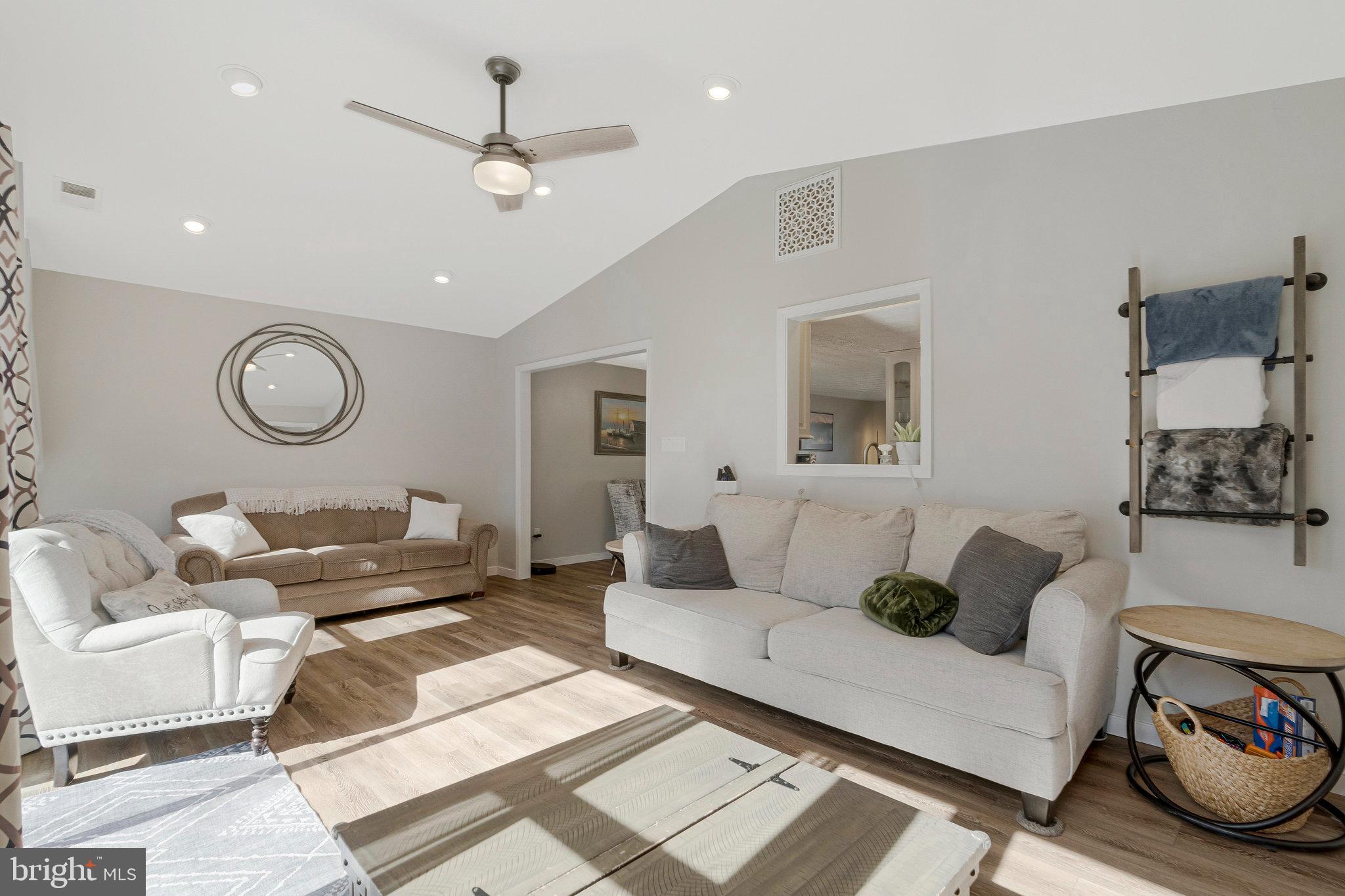 FOX MILL ESTATES - Residential