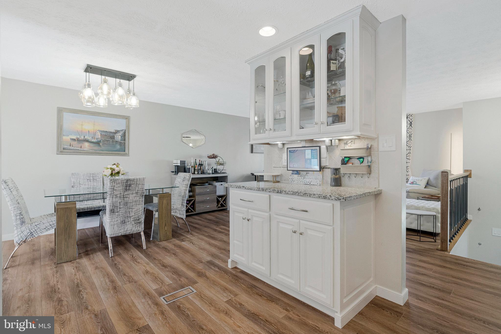 FOX MILL ESTATES - Residential