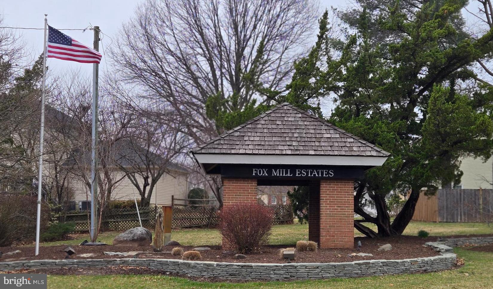 FOX MILL ESTATES - Residential