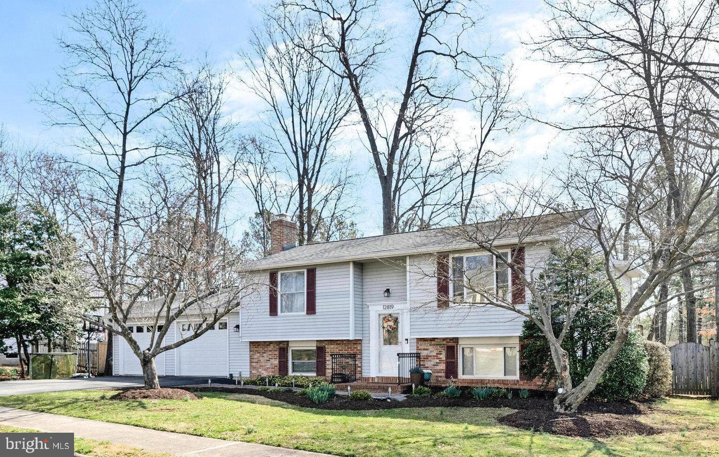 FOX MILL ESTATES - Residential