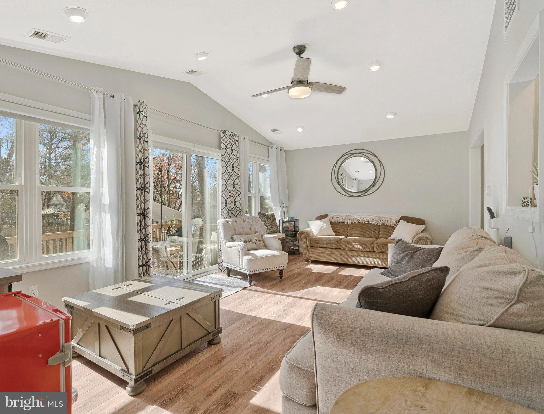 FOX MILL ESTATES - Residential