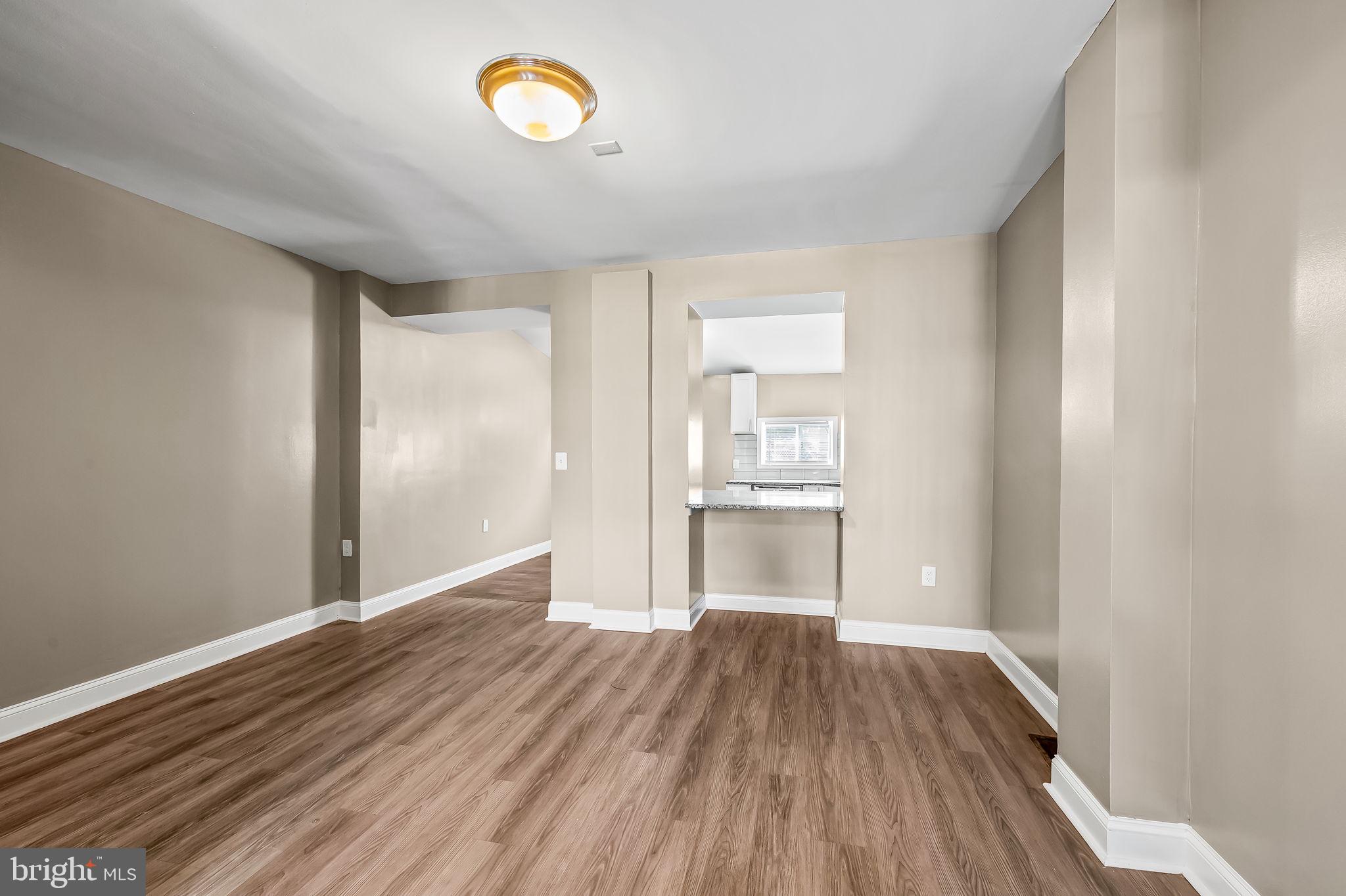 FOUR BY FOUR - Residential