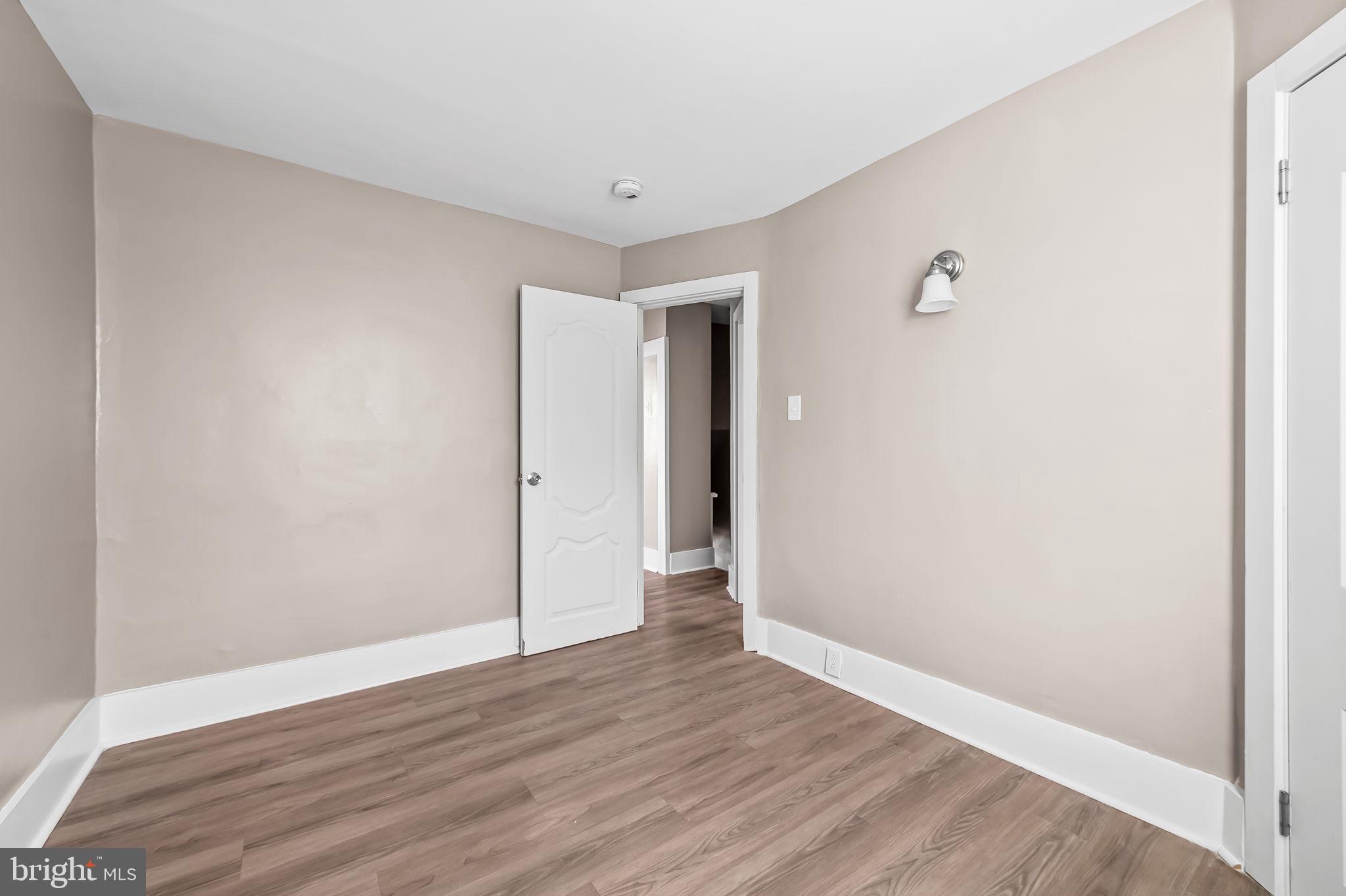 FOUR BY FOUR - Residential