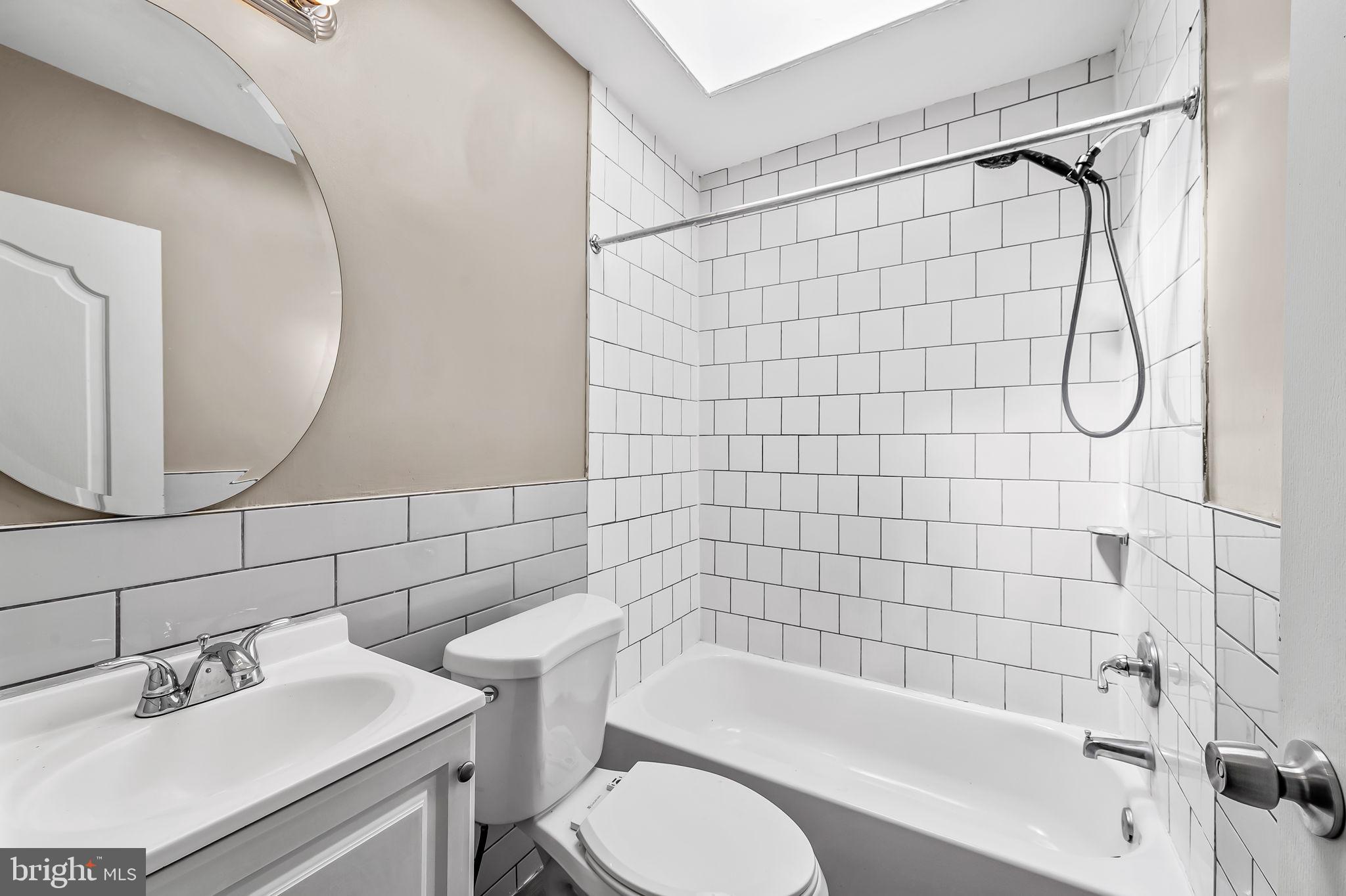 FOUR BY FOUR - Residential