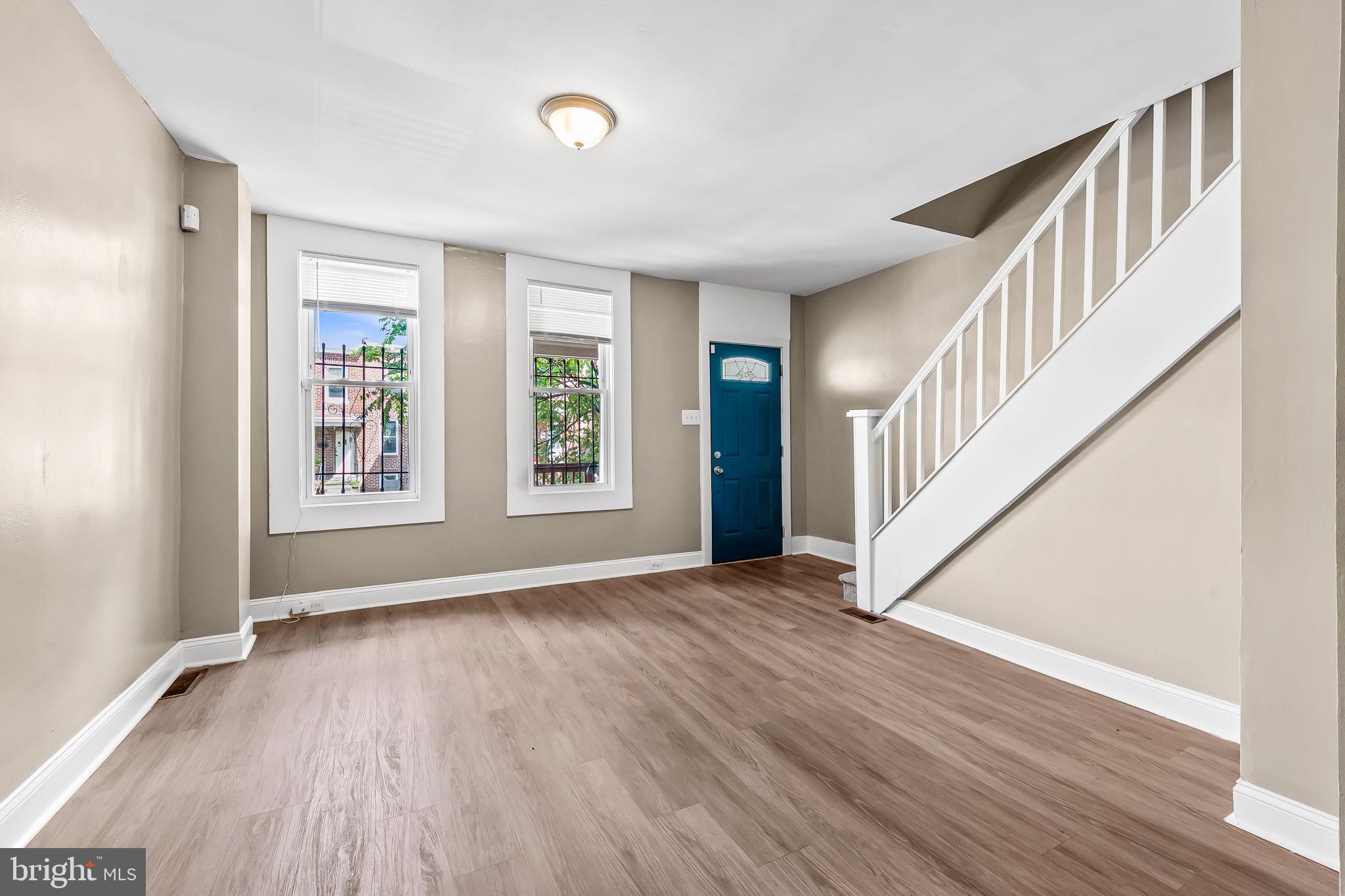 FOUR BY FOUR - Residential