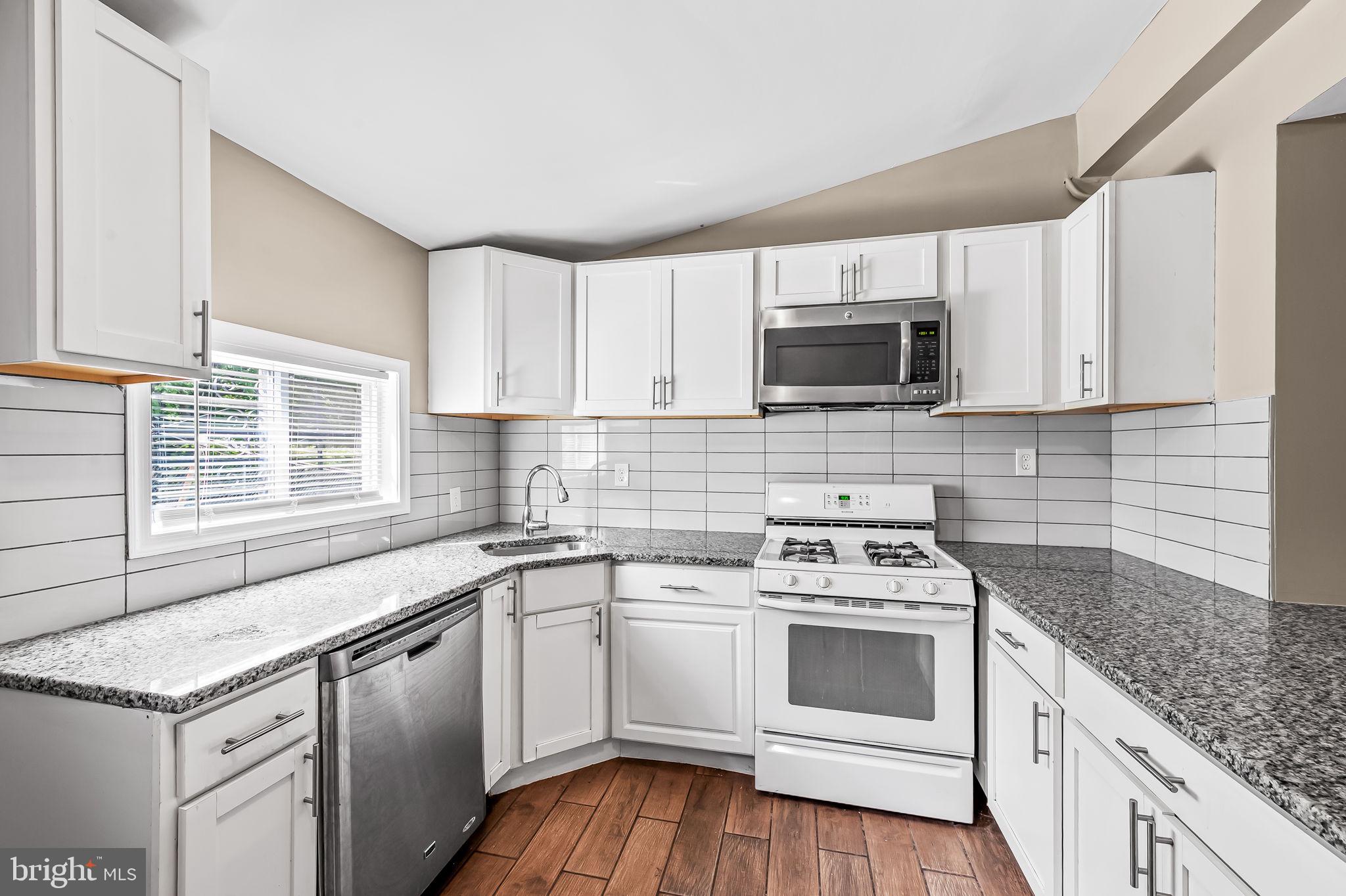 FOUR BY FOUR - Residential