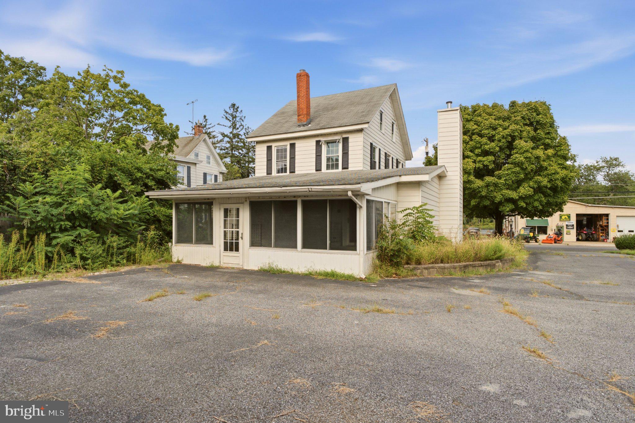 318 S MAIN STREET
