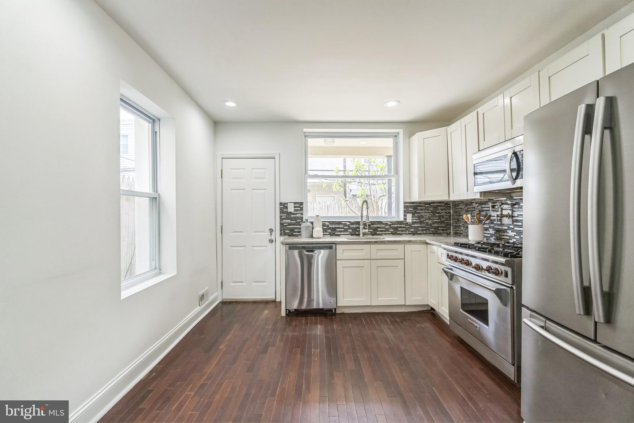 POINT BREEZE - Residential