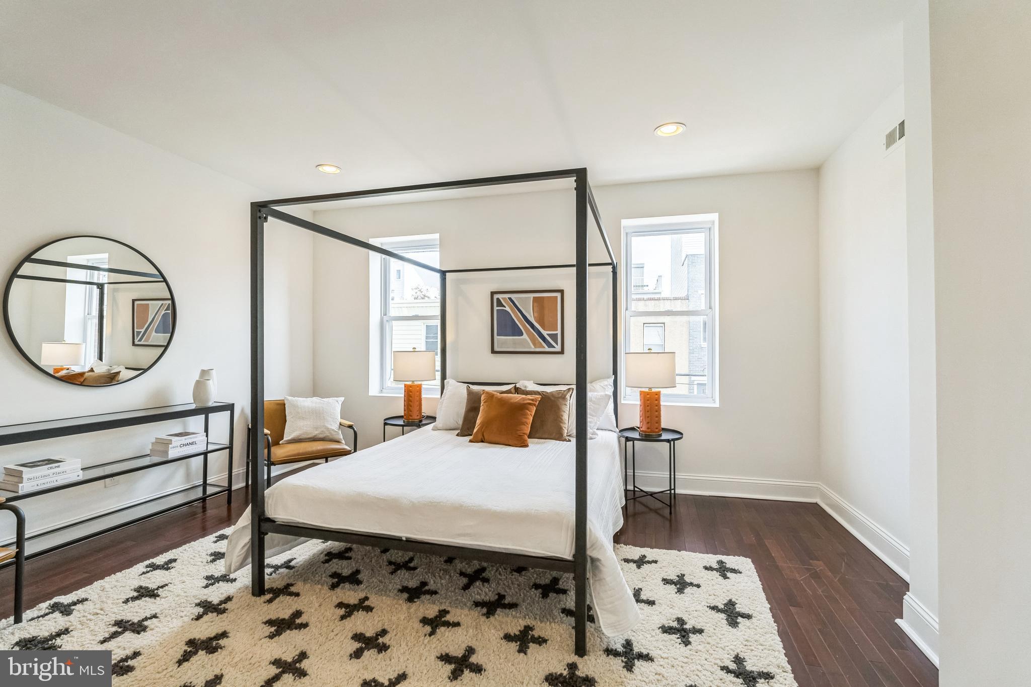 POINT BREEZE - Residential