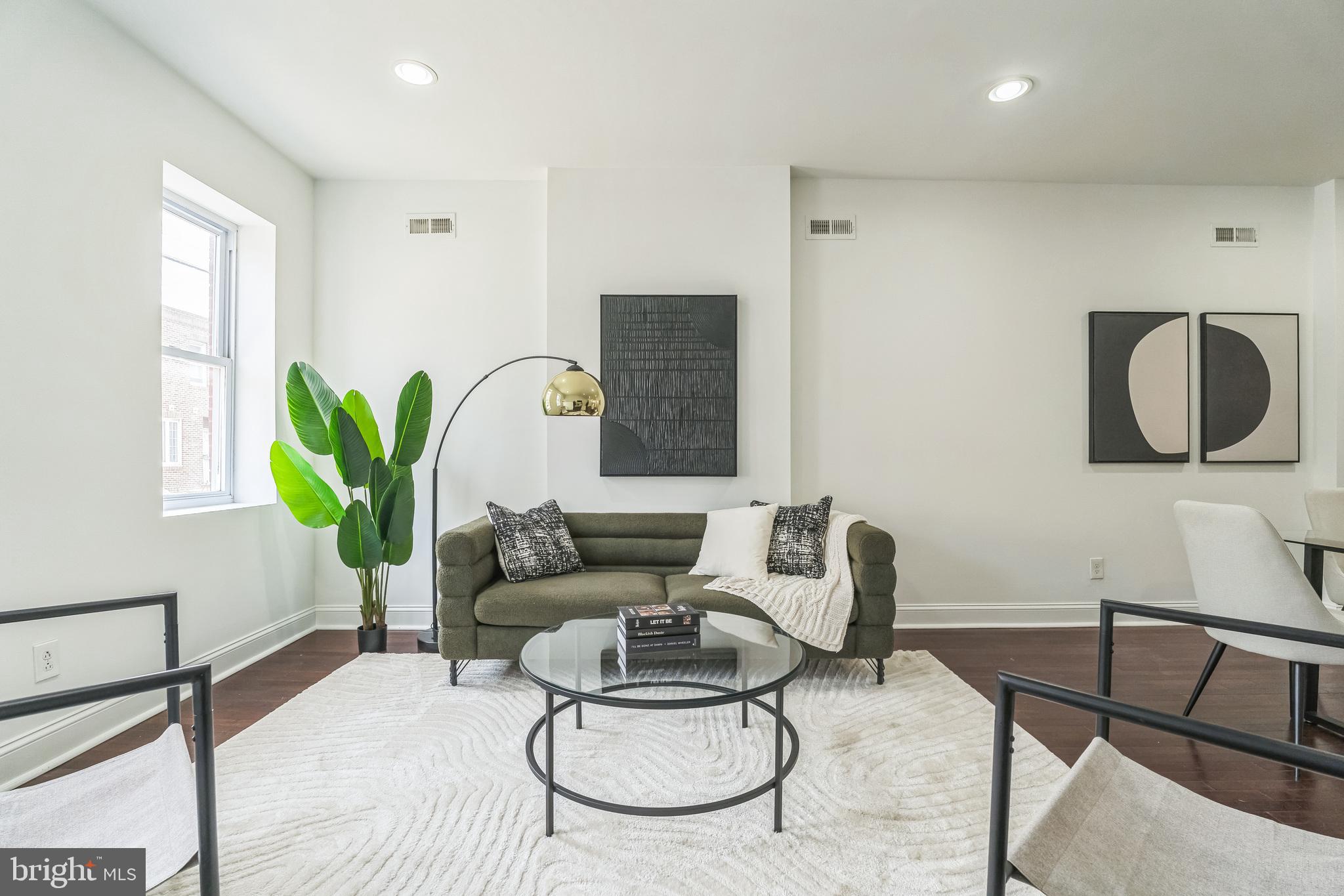 POINT BREEZE - Residential