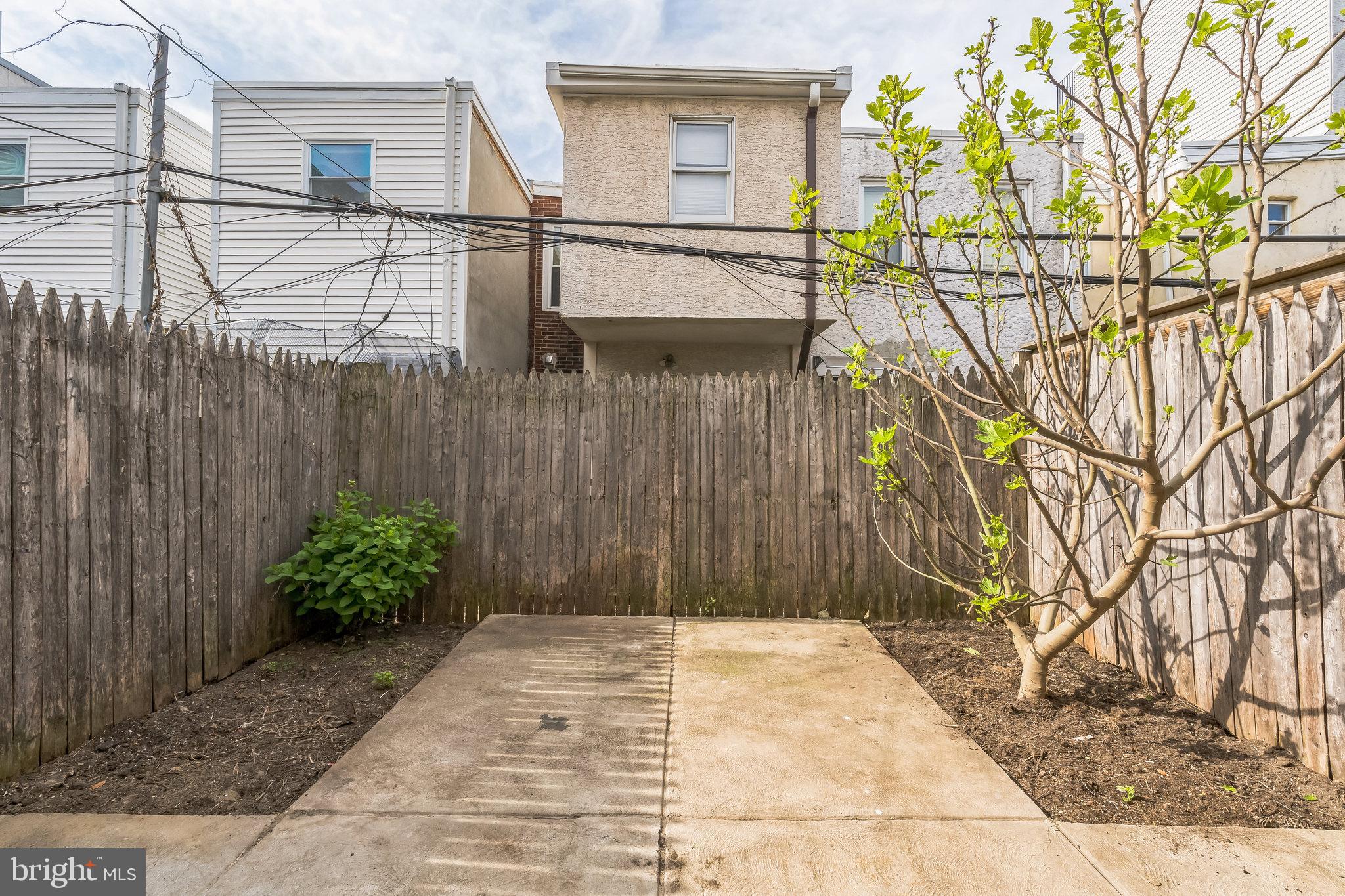 POINT BREEZE - Residential