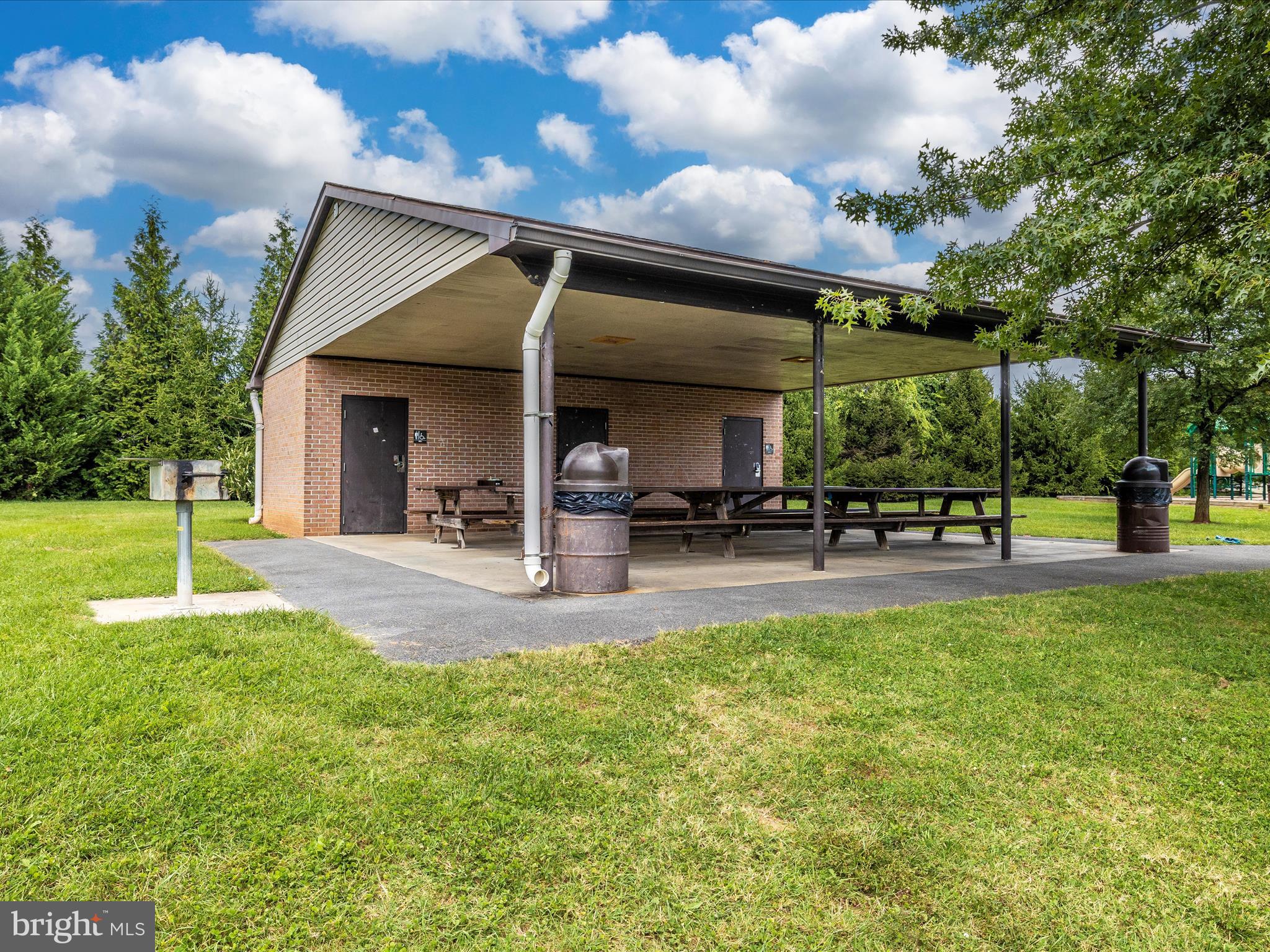 RIDGEVIEW - Residential