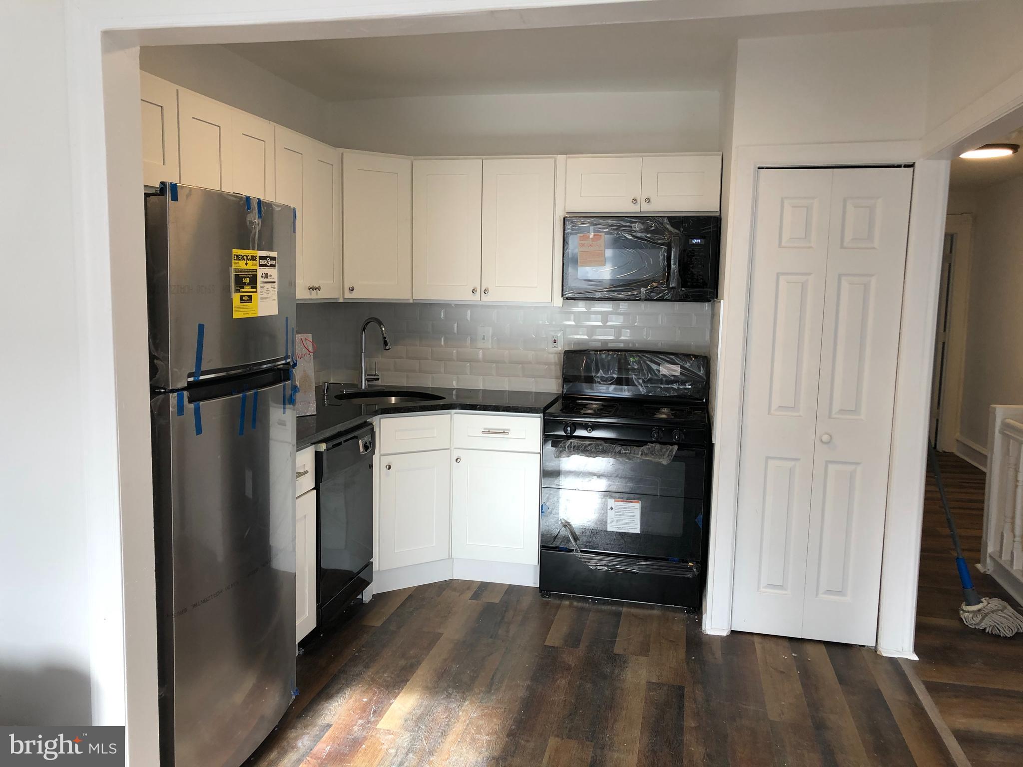 1431 WOLF STREET 2ND FLOOR